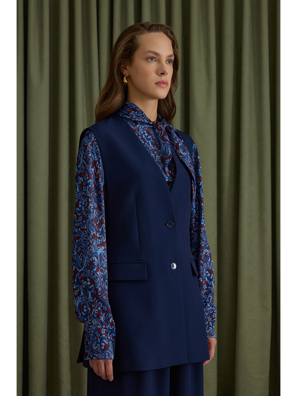 Lacivert Arkası Bant Detaylı Yelek