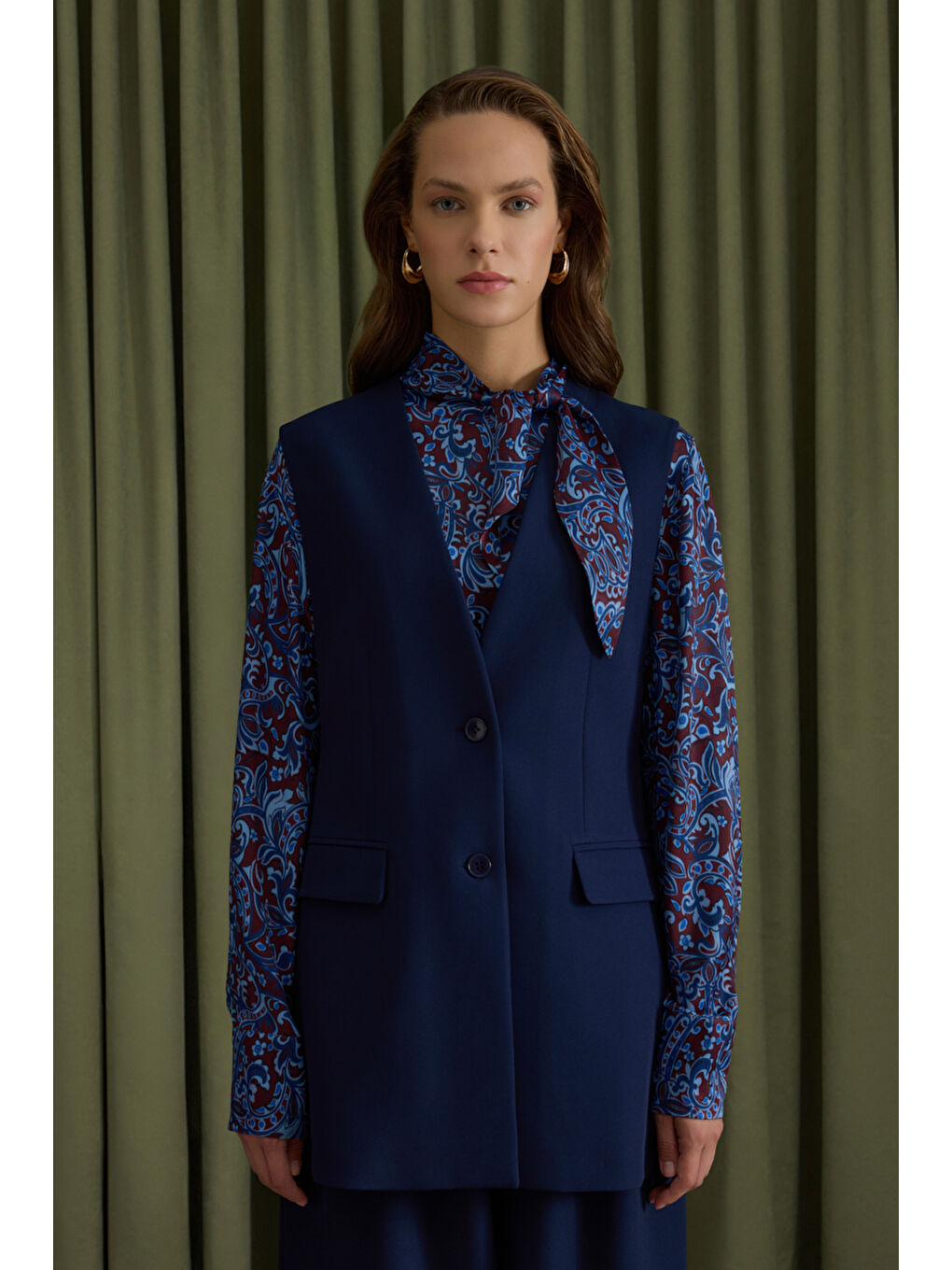 Lacivert Arkası Bant Detaylı Yelek-1