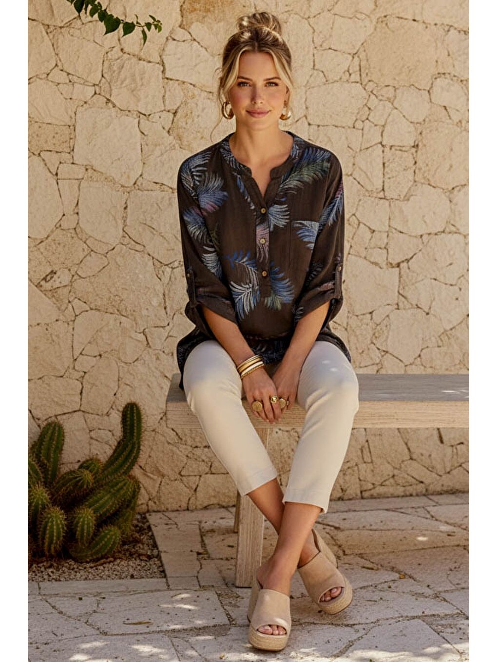 İtalyan Kahverengi Hakim Yaka Düğmeli 3/4 Kol Yaprak Desenli Keten Görünümlü Dokuma Bluz 75 65-2