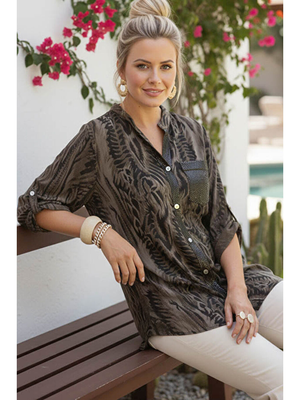 İtalyan Kahverengi Hakim Yaka Düğmeli 3/4 Kol Desenli Pullu Cepli Casual Viskon Dokuma Bluz 77 65-3