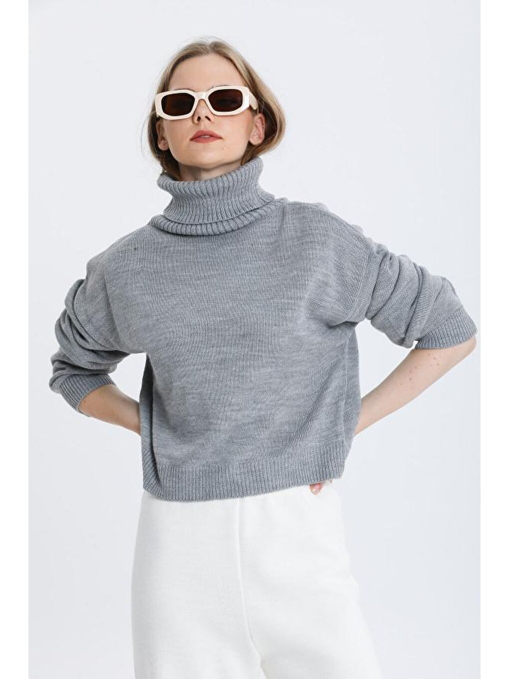 Gri Kadın Tam Balıkçı Yaka Triko Kazak