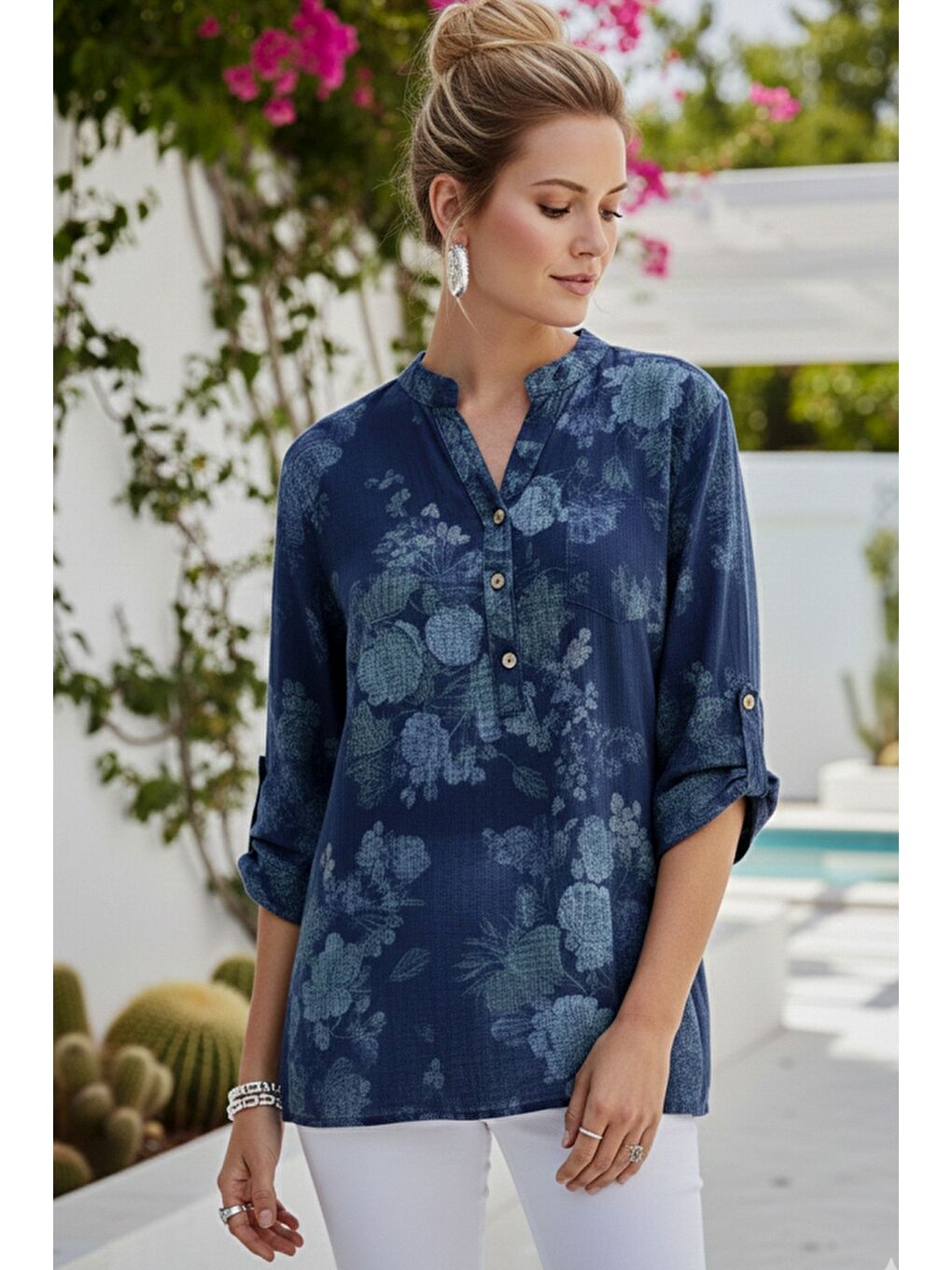 İtalyan Jean Mavisi Hakim Yaka Düğmeli 3/4 Kol Çiçekli Cepli Keten Görünümlü Dokuma Bluz 75 65