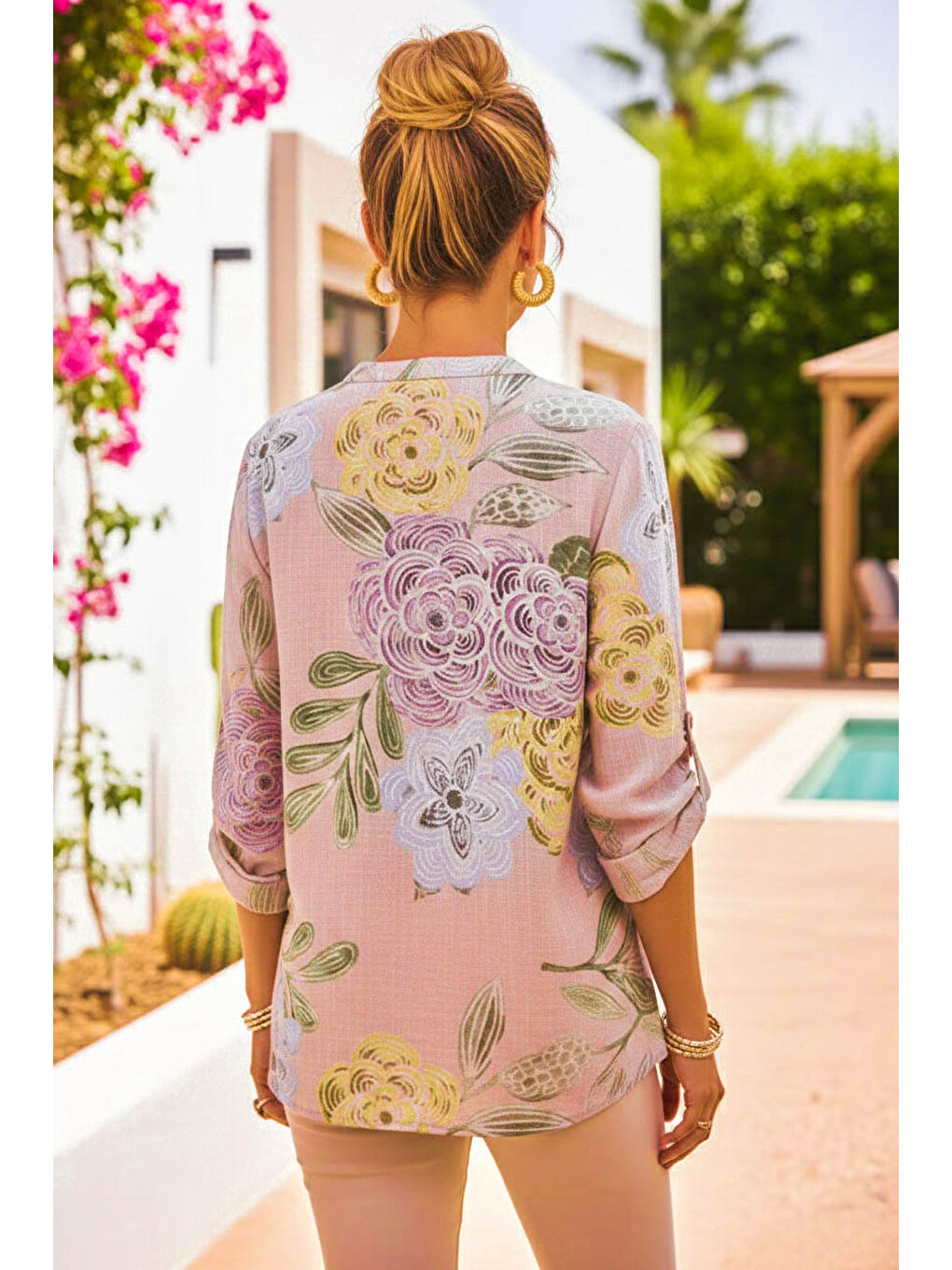 İtalyan Ekru Hakim Yaka Düğmeli 3/4 Kol Çiçekli Cepli Casual Keten Görünümlü Dokuma Bluz 75 65-5