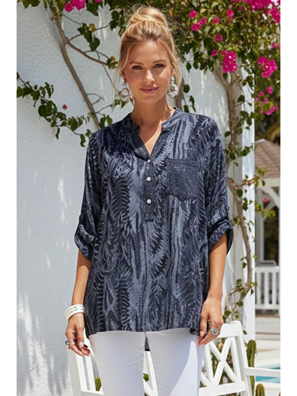 İtalyan Lacivert Hakim Yaka Düğmeli 3/4 Kol Desenli Düğmeli Pullu Cepli Viskon Dokuma Bluz 72 65-1