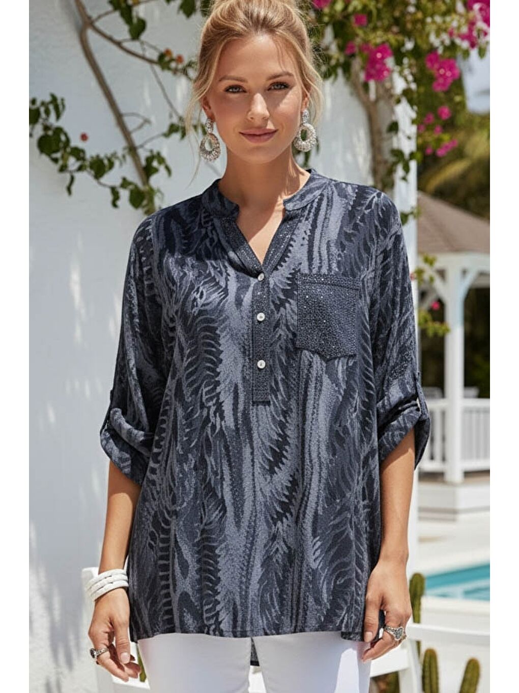 İtalyan Lacivert Hakim Yaka Düğmeli 3/4 Kol Desenli Düğmeli Pullu Cepli Viskon Dokuma Bluz 72 65-2