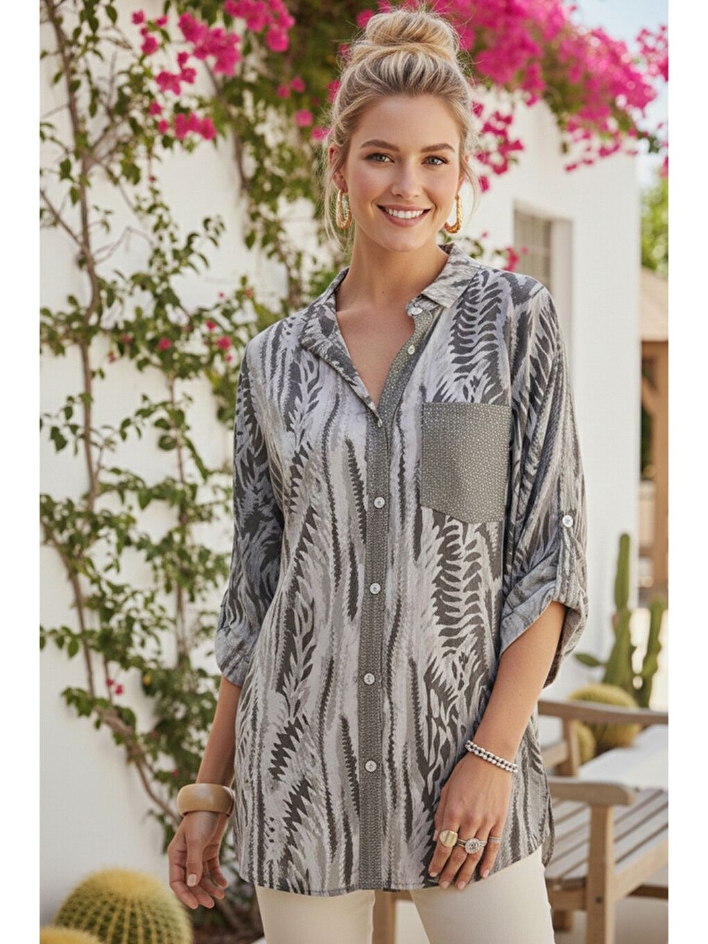 Bej İtalyan Vizon Hakim Yaka Düğmeli 3/4 Kol Desenli Pullu Cepli Casual Viskon Dokuma Bluz 77 65-2