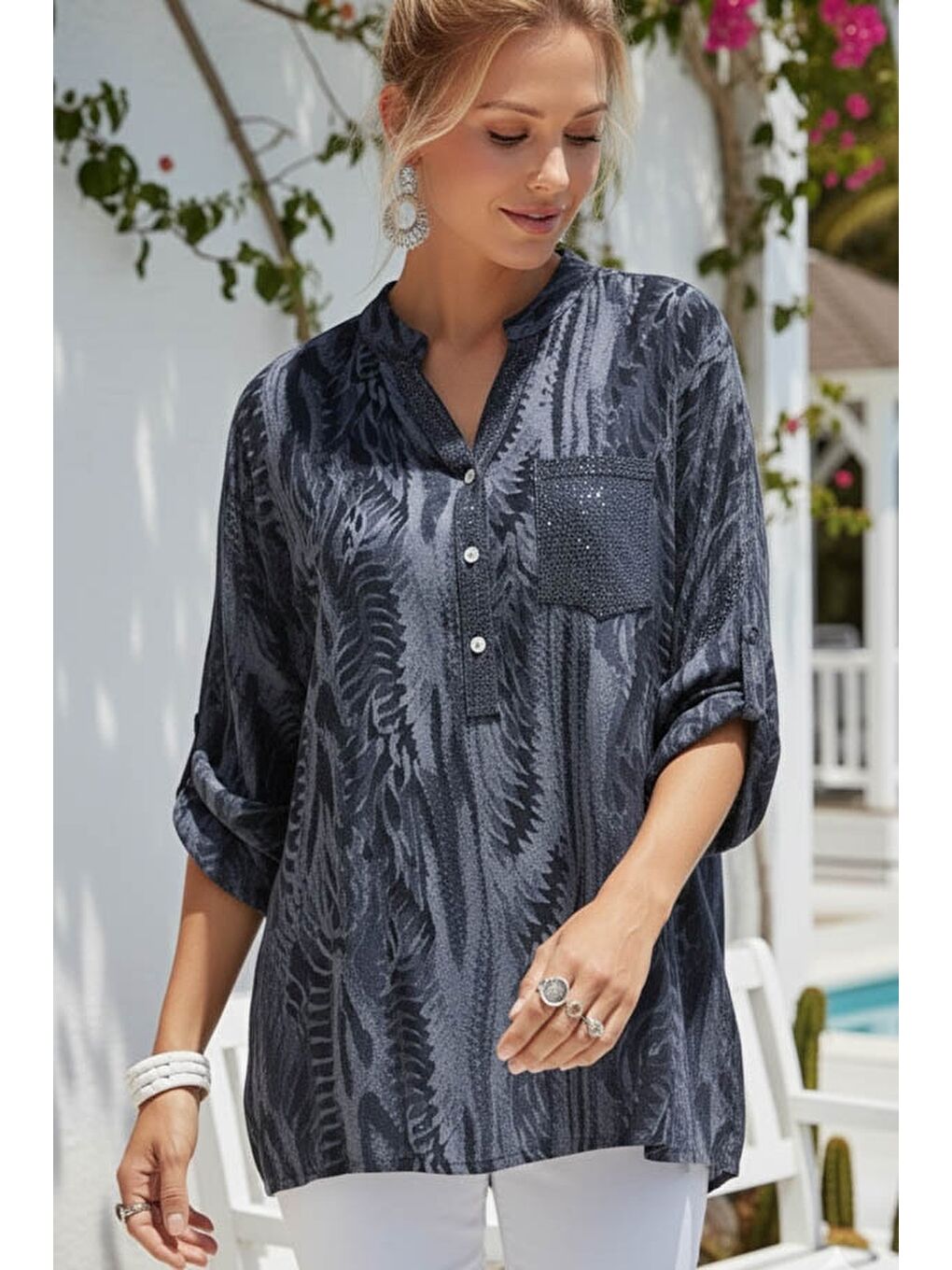 İtalyan Lacivert Hakim Yaka Düğmeli 3/4 Kol Desenli Düğmeli Pullu Cepli Viskon Dokuma Bluz 72 65-3