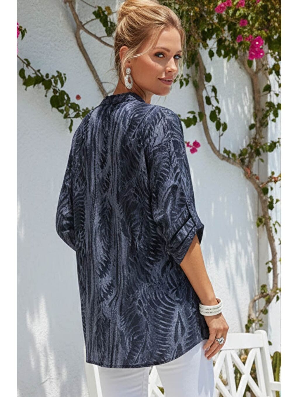 İtalyan Lacivert Hakim Yaka Düğmeli 3/4 Kol Desenli Düğmeli Pullu Cepli Viskon Dokuma Bluz 72 65-5
