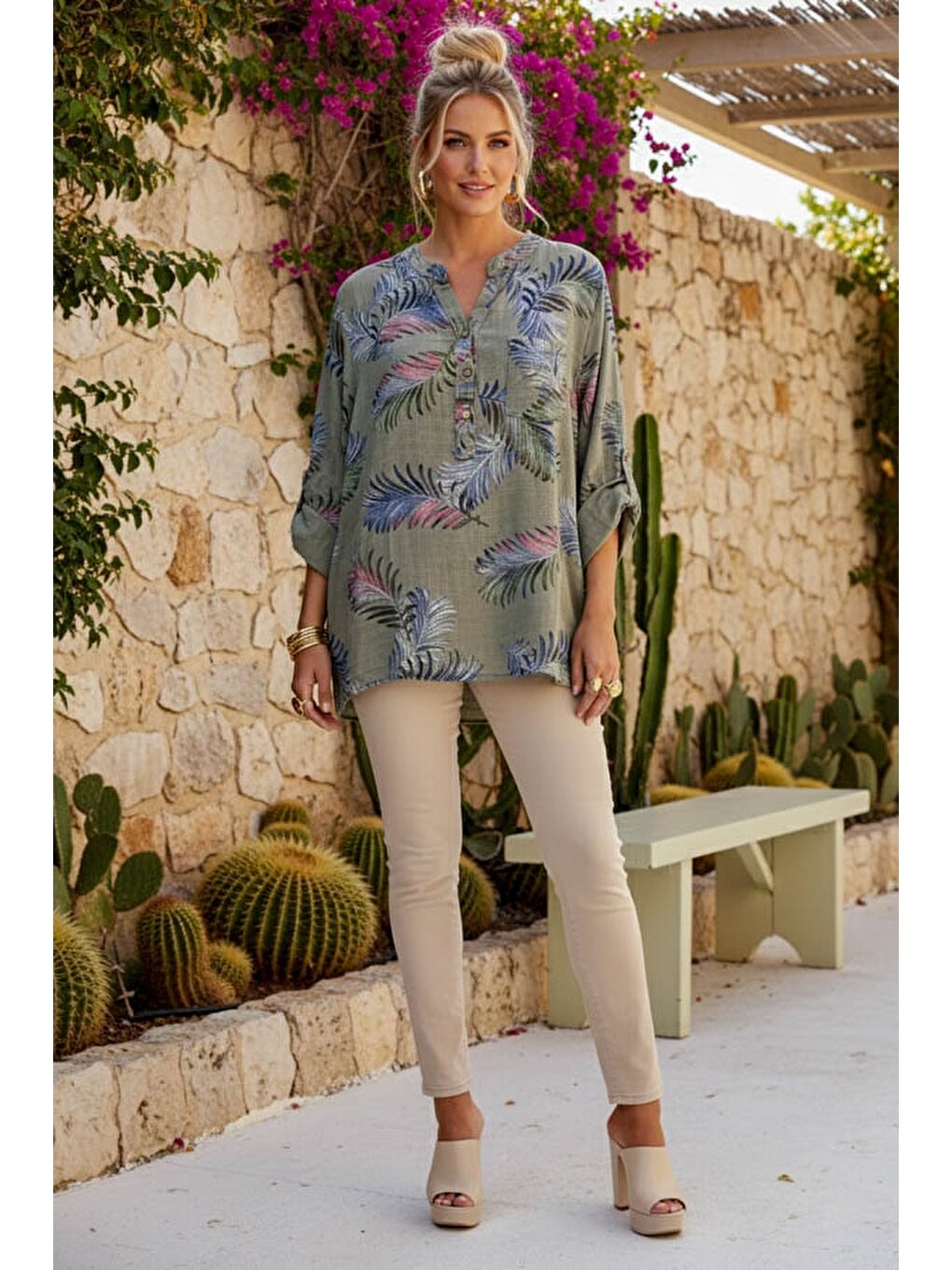 İtalyan Haki Hakim Yaka Düğmeli 3/4 Kol Yaprak Desenli Cepli Keten Görünümlü Dokuma Bluz 75 65-3