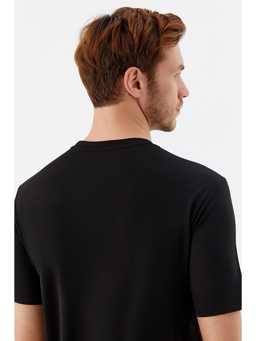 Siyah Regular Fit Bisiklet Yaka Erkek T-Shirt-5