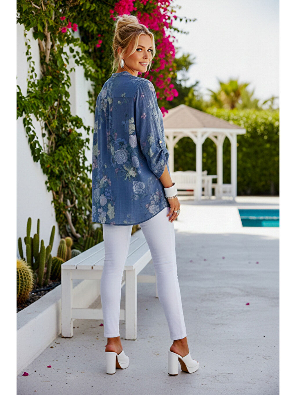 İtalyan Mavi Hakim Yaka Düğmeli 3/4 Kol Çiçekli Cepli Casual Keten Görünümlü Dokuma Bluz 75 65-4