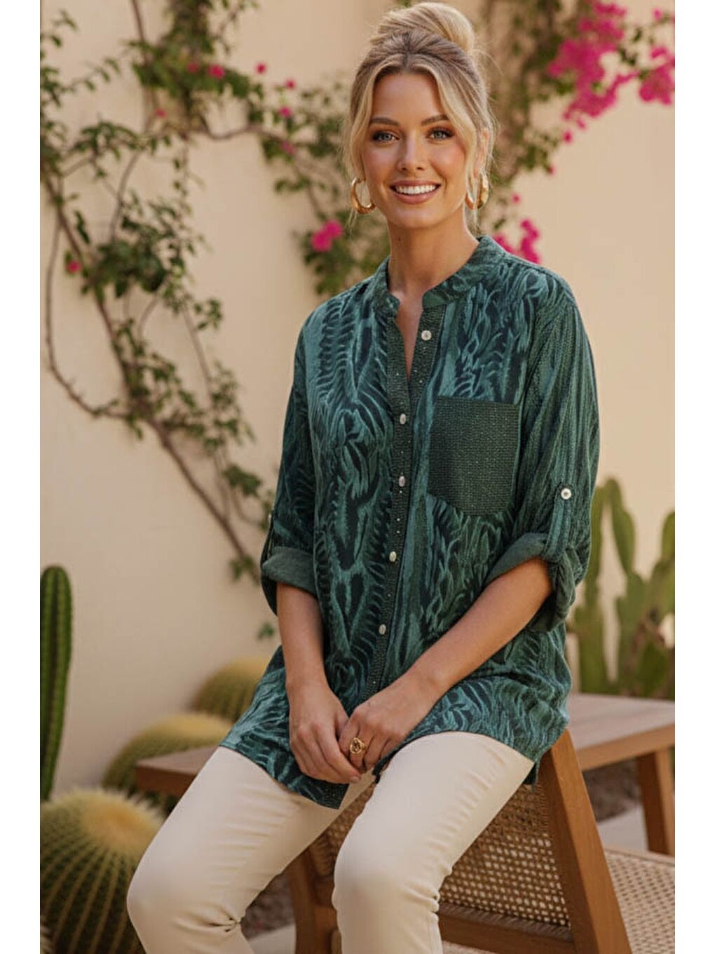 İtalyan Yeşil Hakim Yaka Düğmeli 3/4 Kol Desenli Pullu Cepli Casual Viskon Dokuma Bluz 77 65-4