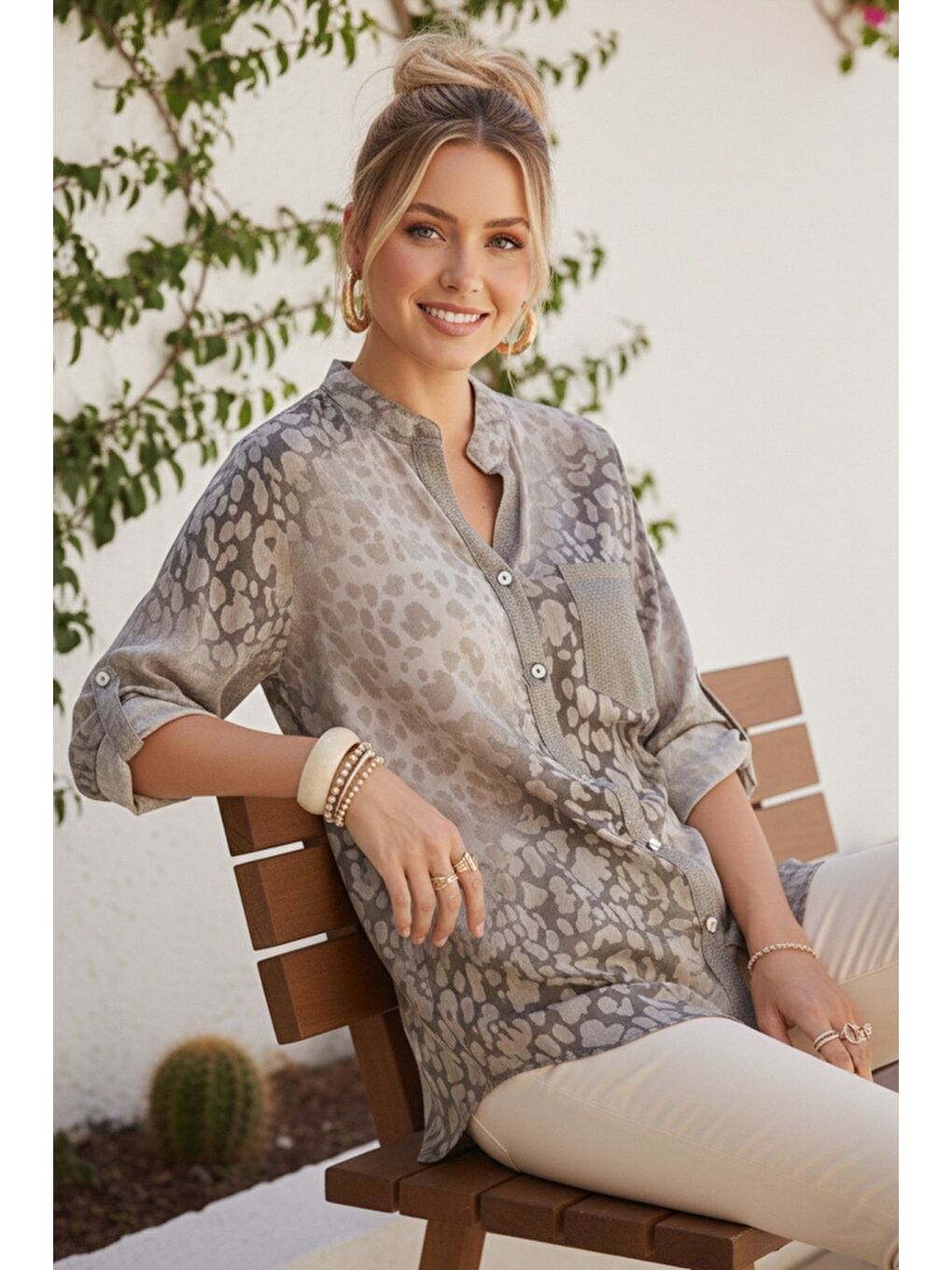 İtalyan Bej Hakim Yaka 3/4 Kol Leopar Desenli Düğmeli Pullu Cepli Casual Viskon Dokuma 75 65-3