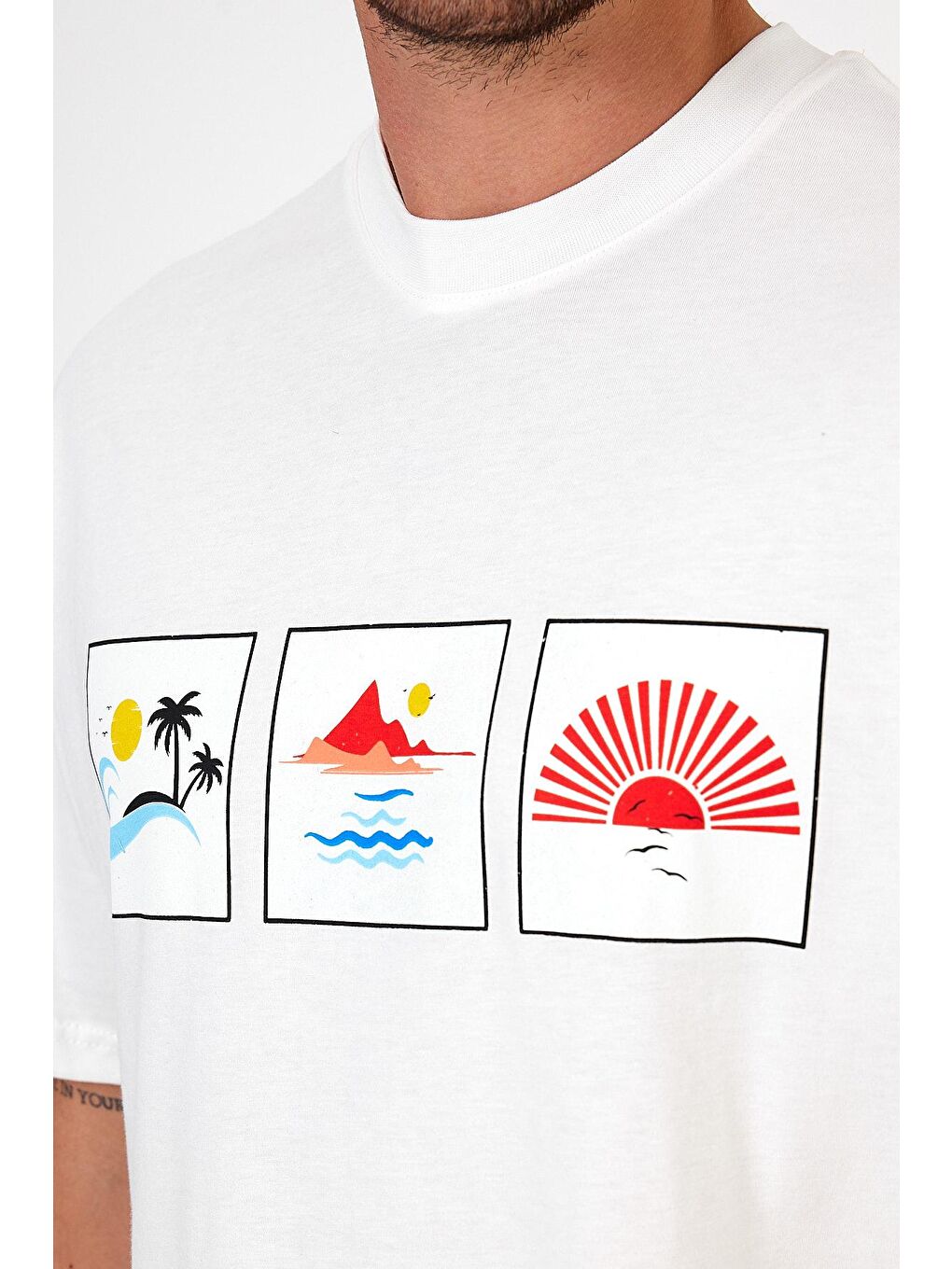 Beyaz Bisiklet Yaka  Baskılı Erkek Tişört 0210-2