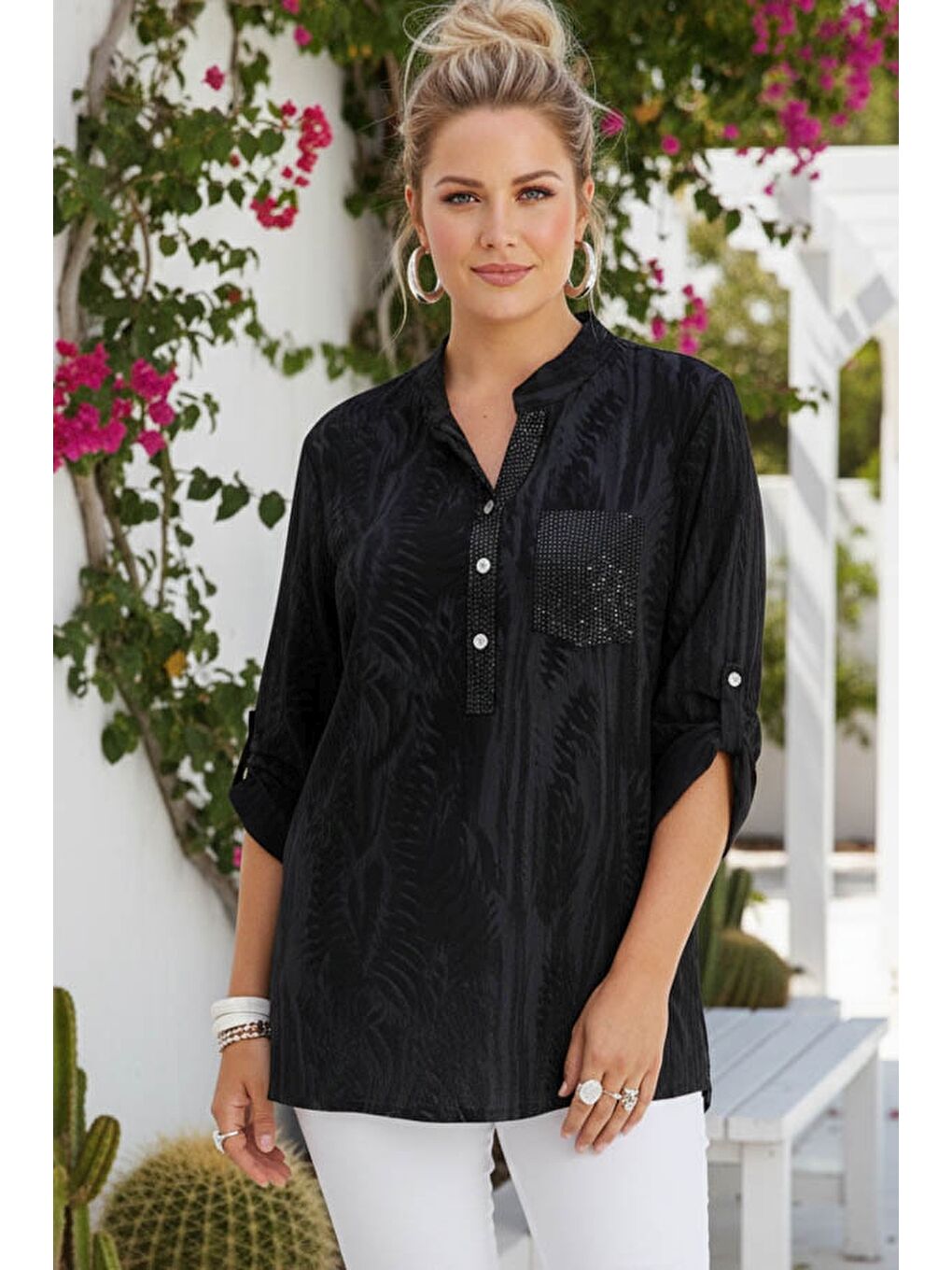 İtalyan Siyah-Mavi Hakim Yaka Düğmeli 3/4 Kol Desenli Düğmeli Pullu Cepli Viskon Dokuma Bluz 72 65-1