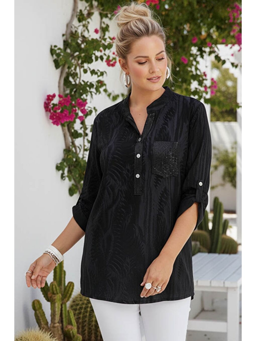 İtalyan Siyah-Mavi Hakim Yaka Düğmeli 3/4 Kol Desenli Düğmeli Pullu Cepli Viskon Dokuma Bluz 72 65-2