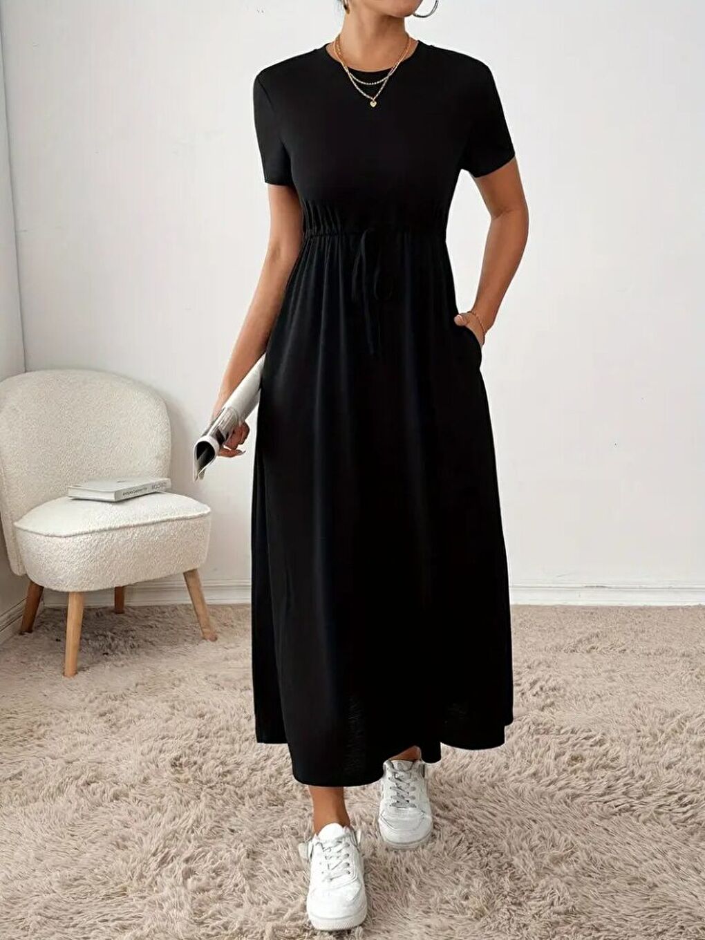 Siyah Kadın Kısa Kollu Bisiklet Yaka Belden Bağcıklı Cepli Viskon Elbise-4