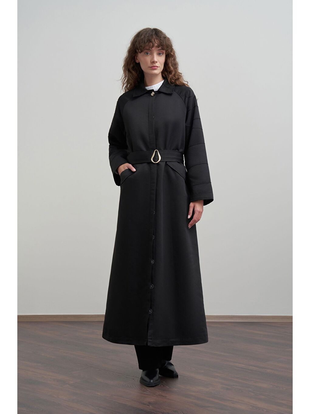 Siyah-Kuşak Detaylı Uzun Ferace