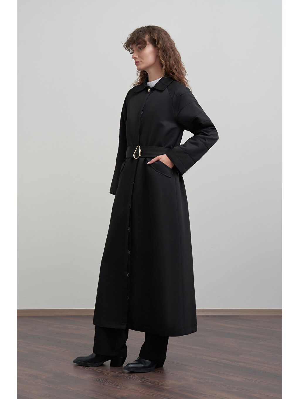 Siyah-Kuşak Detaylı Uzun Ferace-2