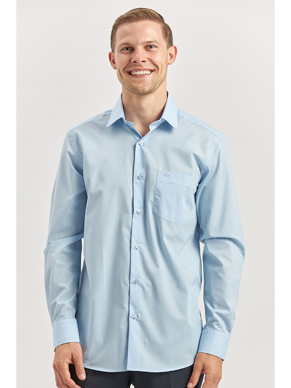 Koyu Mavi Uzun Kollu   Sert Yaka Cepli  Pamuklu Basic Comfort Fit Rahat Kesim Gömlek 1004240051