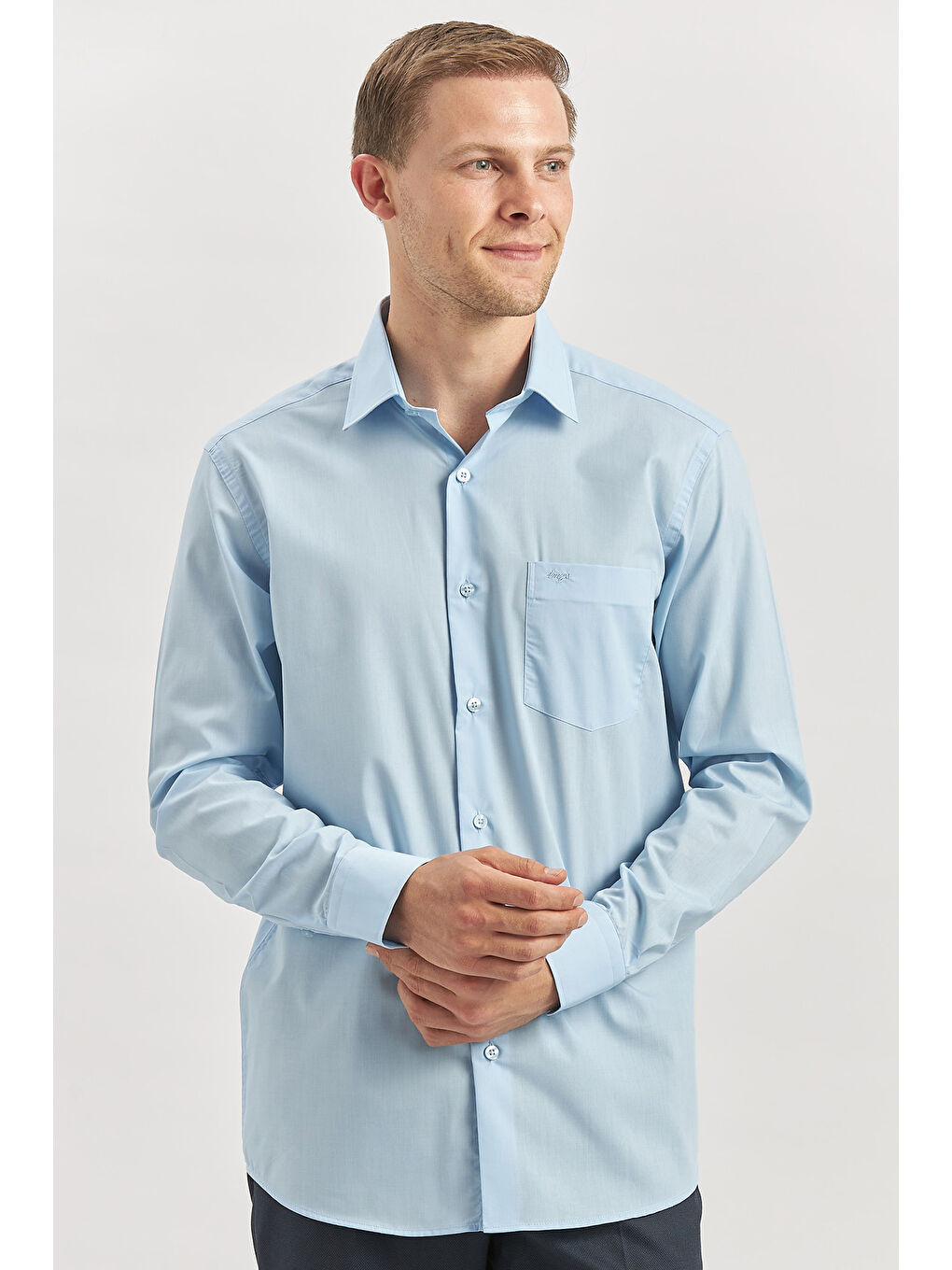 Koyu Mavi Uzun Kollu   Sert Yaka Cepli  Pamuklu Basic Comfort Fit Rahat Kesim Gömlek 1004240051-1