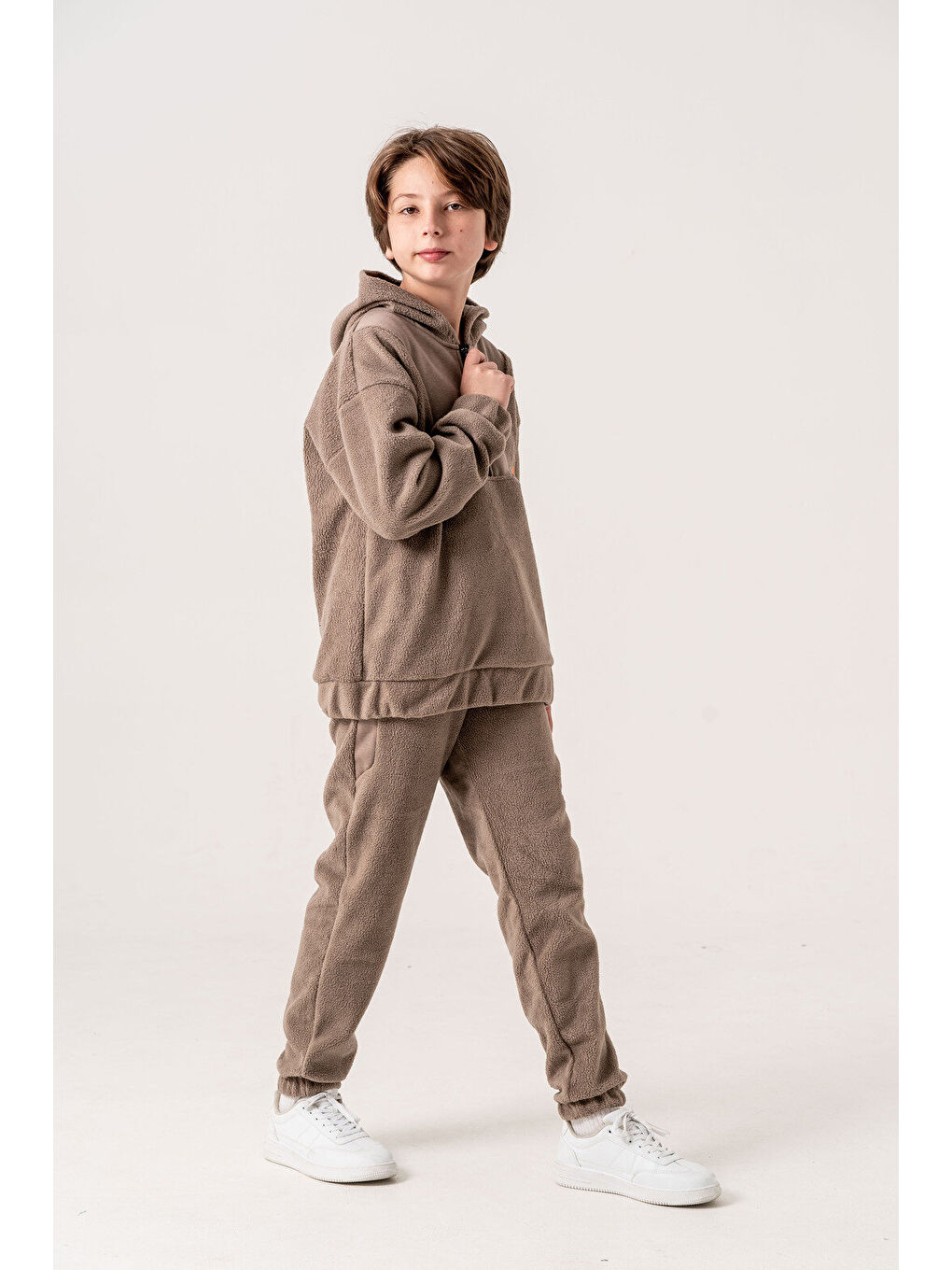 Bej Nakışlı Polar Erkek Çocuk Alt-Üst Eşofman Takımı-1