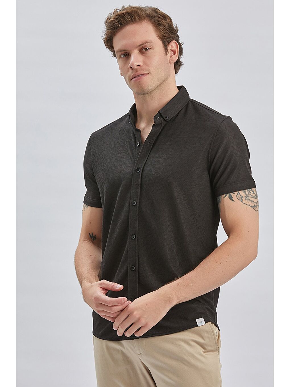 Siyah Desenli Jakarlı Düğmeli Yaka Casual Slim Fit Dar Kesim Gömlek 1011240151-2