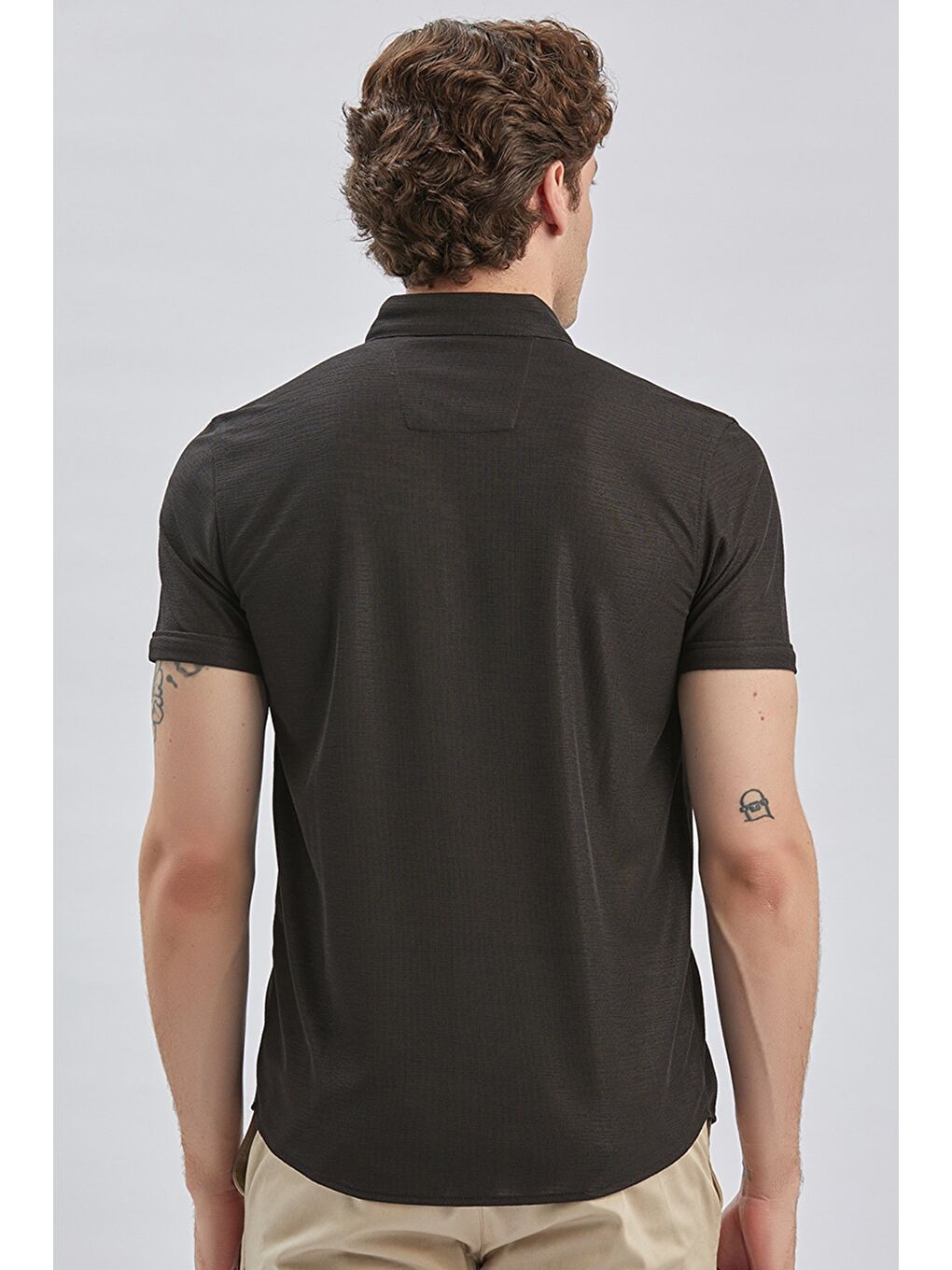 Siyah Desenli Jakarlı Düğmeli Yaka Casual Slim Fit Dar Kesim Gömlek 1011240151-4