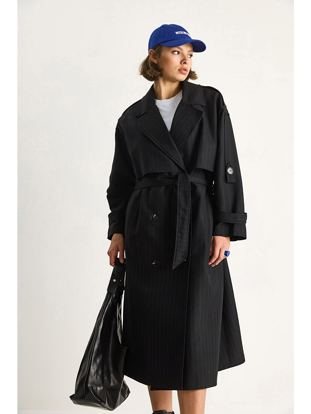 Siyah Kadın Çizgili Düğme Detaylı Kuşaklı Kruvaze Trençkot-5