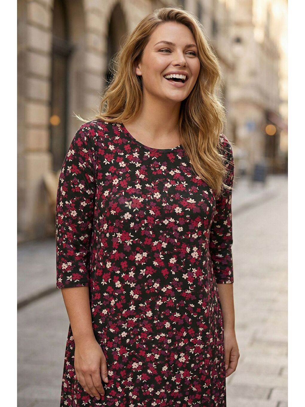 Büyük Beden Bisiklet Yaka Bordo Çiçek Desenli Dökümlü Cepli Diz Altı Elbise 270453-3