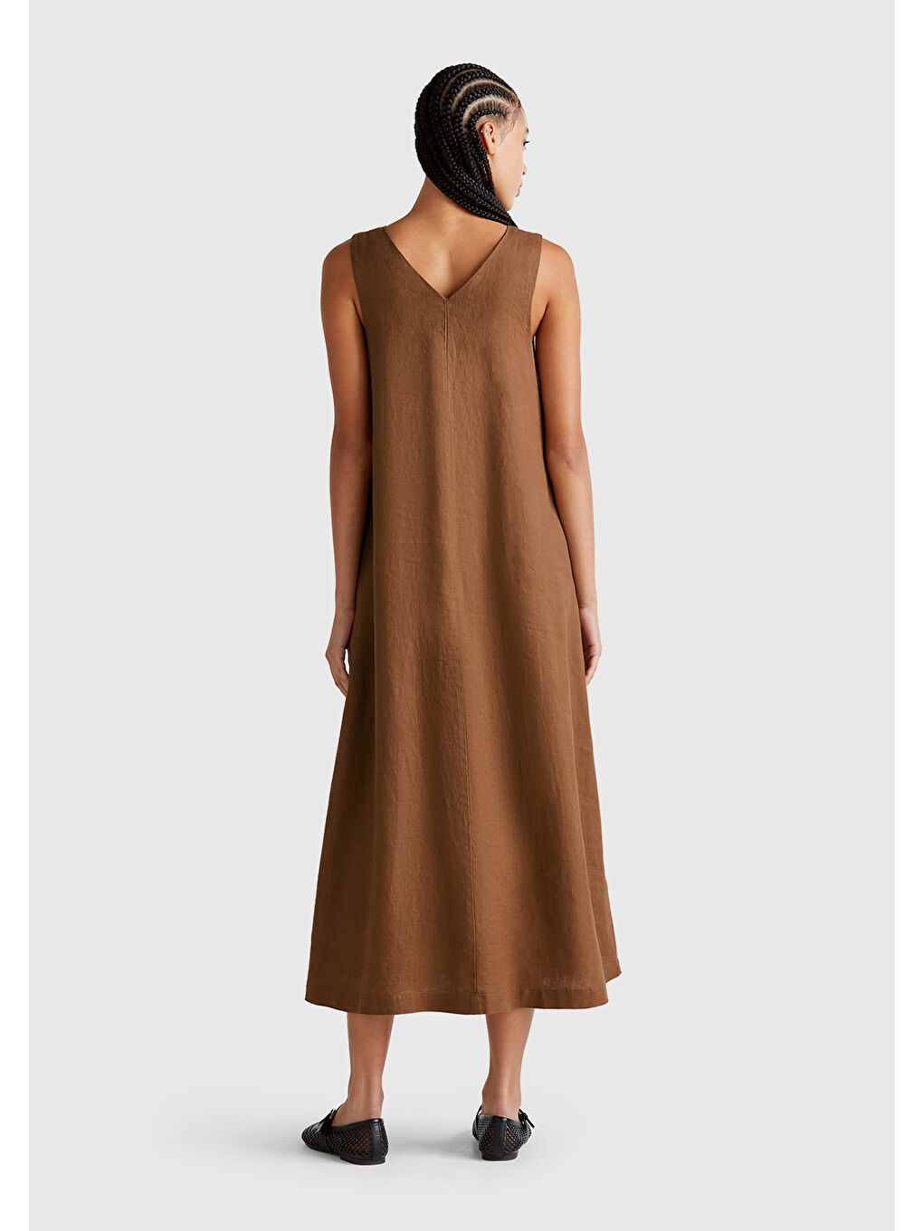 Kadın Kahverengi %100 Keten V Yaka Kolsuz A Kesim Midi Elbise-2