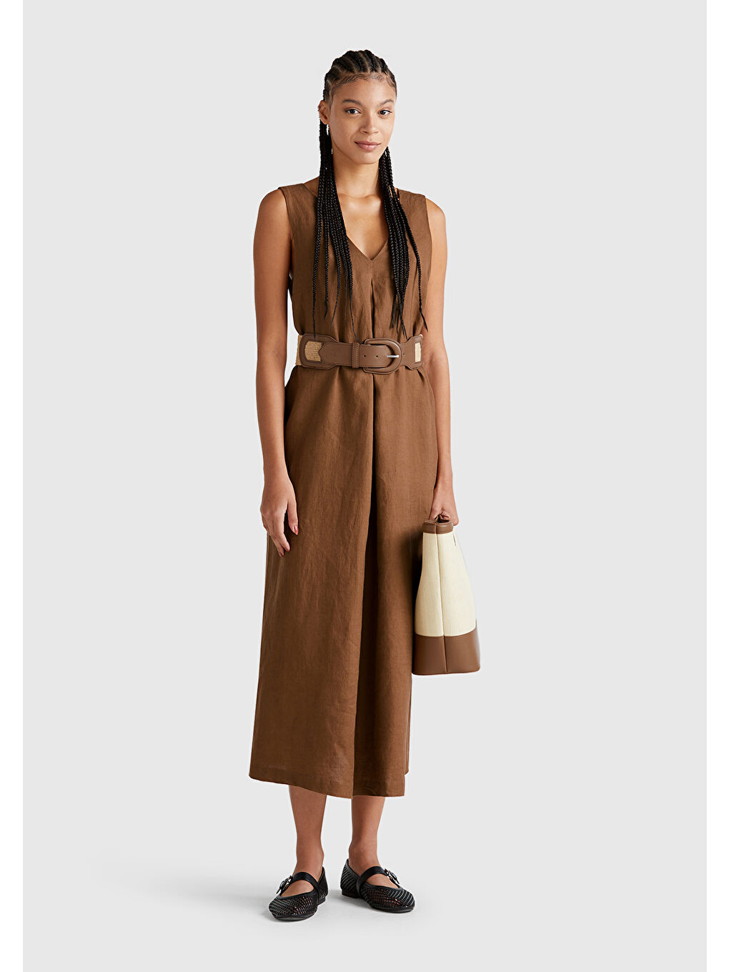 Kadın Kahverengi %100 Keten V Yaka Kolsuz A Kesim Midi Elbise-4