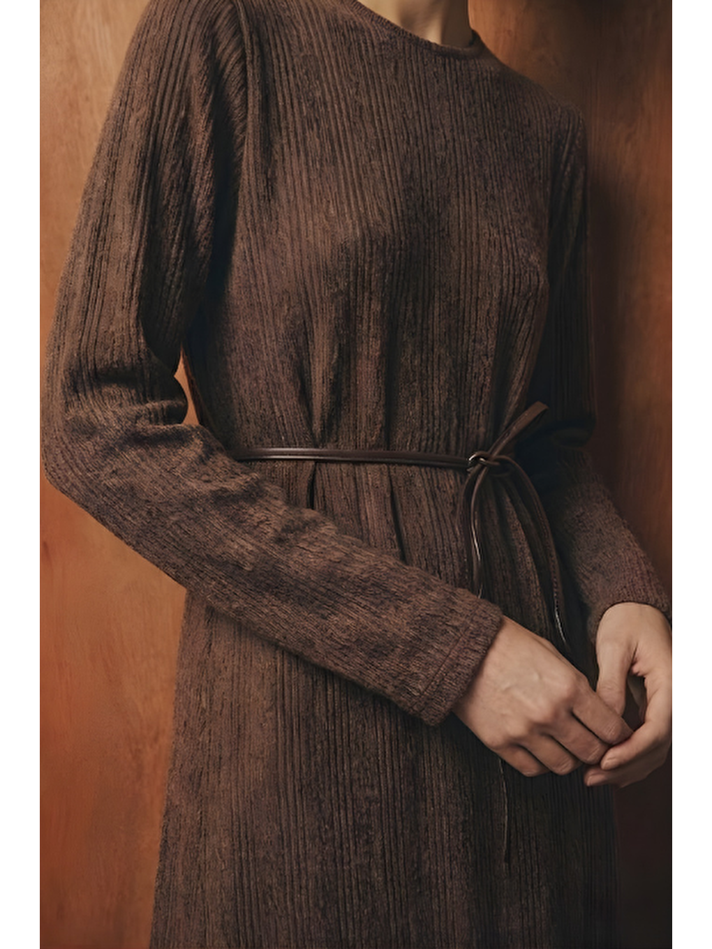 Kahverengi Dokulu Rahat Kesim Triko Elbise Kahve-2