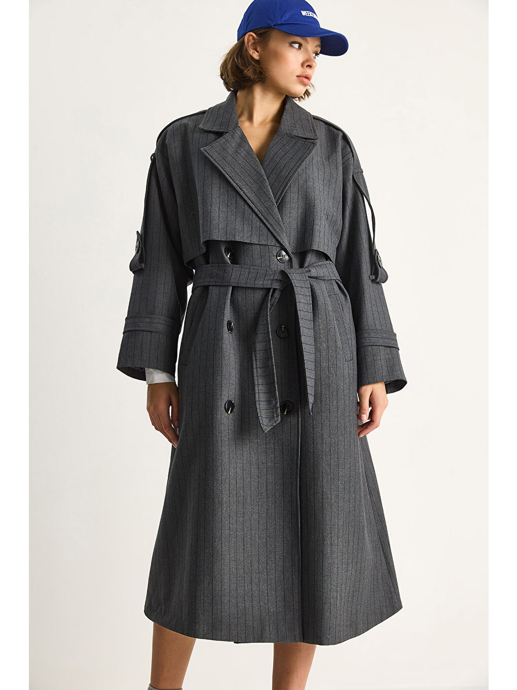 Antrasit Kadın Çizgili Düğme Detaylı Kuşaklı Kruvaze Trençkot-5