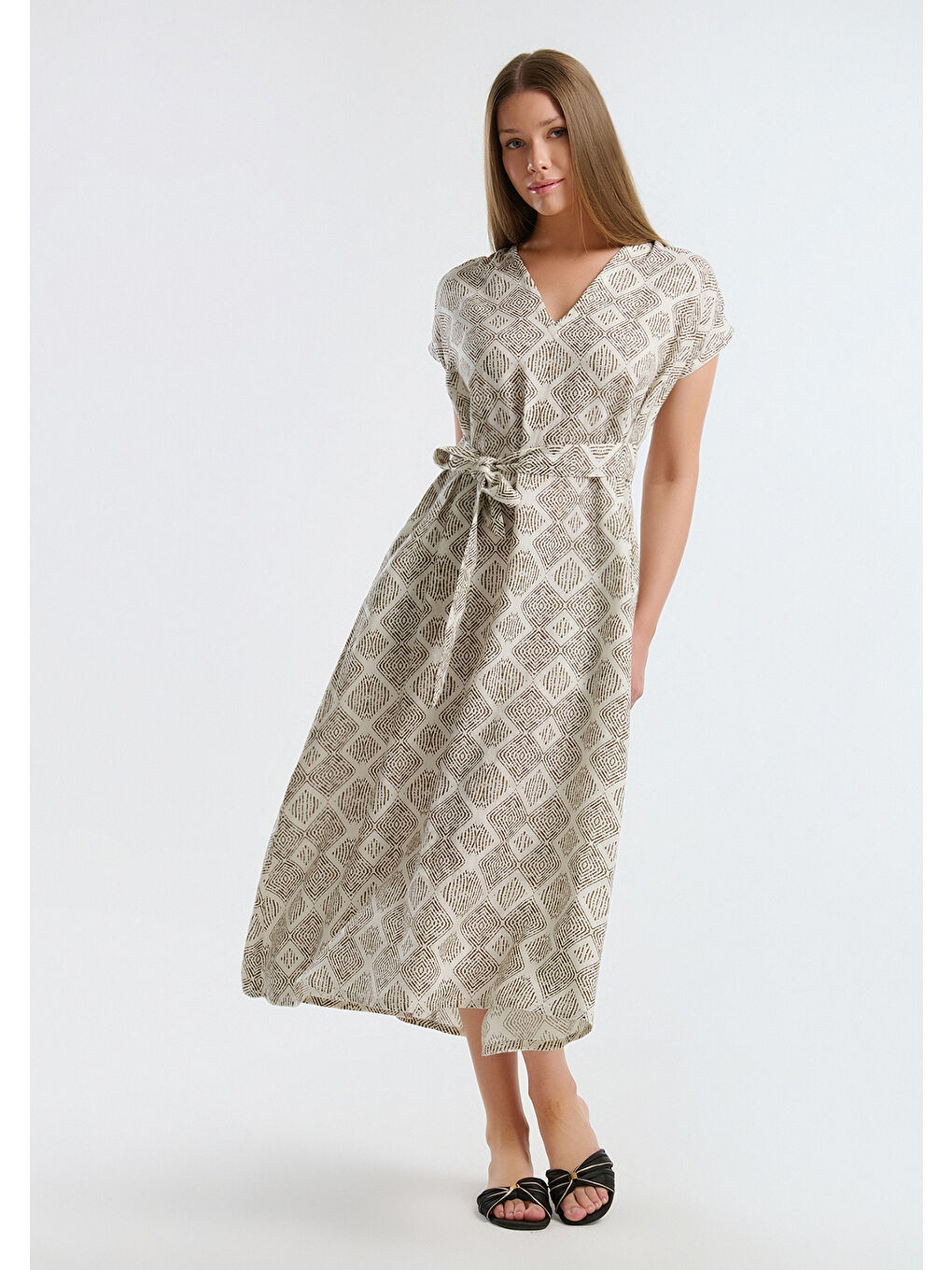 Kadın Beyaz Mix %100 Keten Desenli V Yaka Cepli Uzun Elbise-1