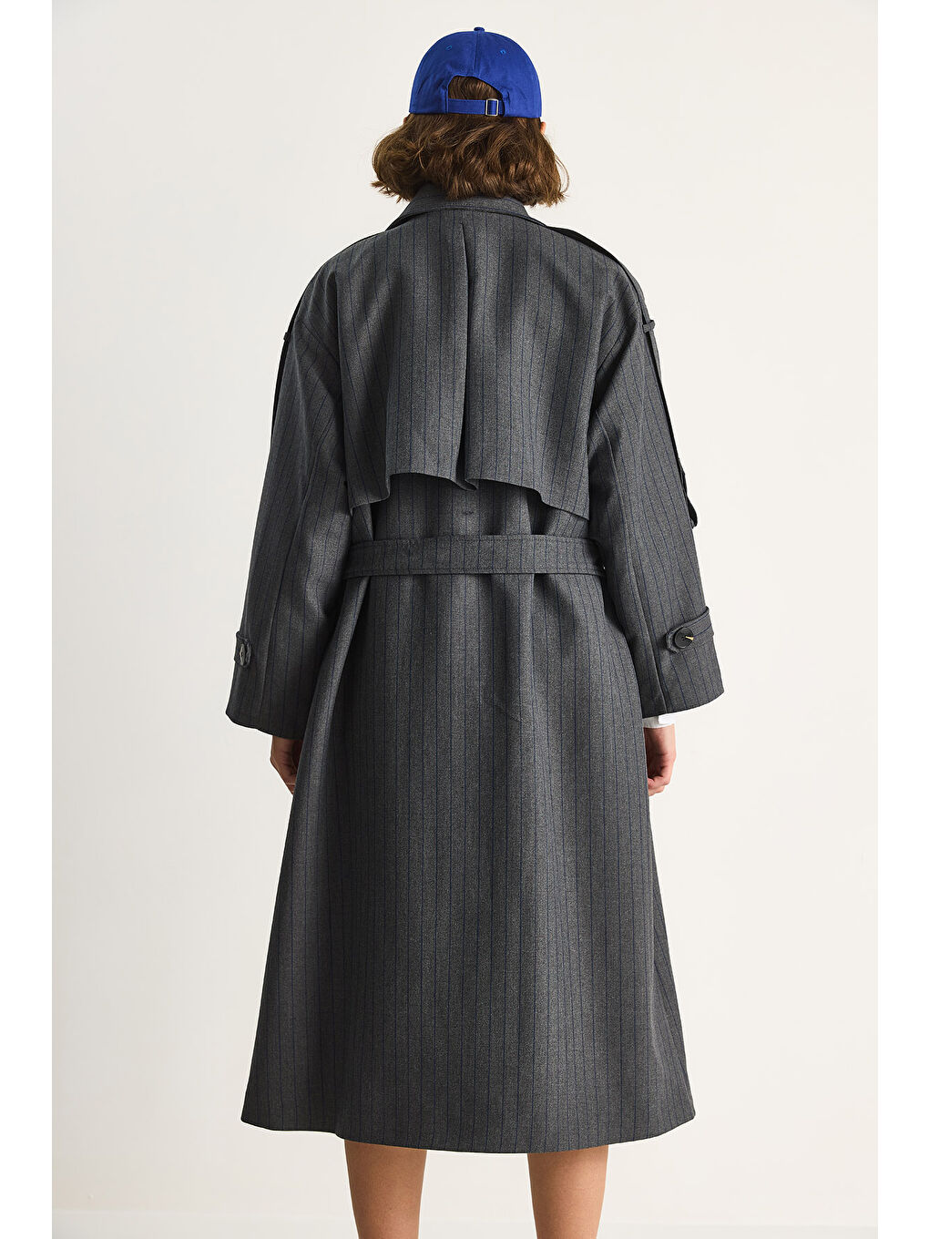 Antrasit Kadın Çizgili Düğme Detaylı Kuşaklı Kruvaze Trençkot-7