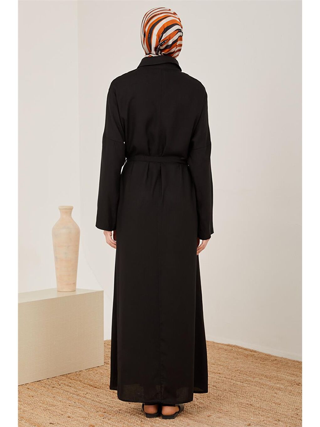 Siyah Kolu Daralabilen Viskon Elbise 23Y9615-4