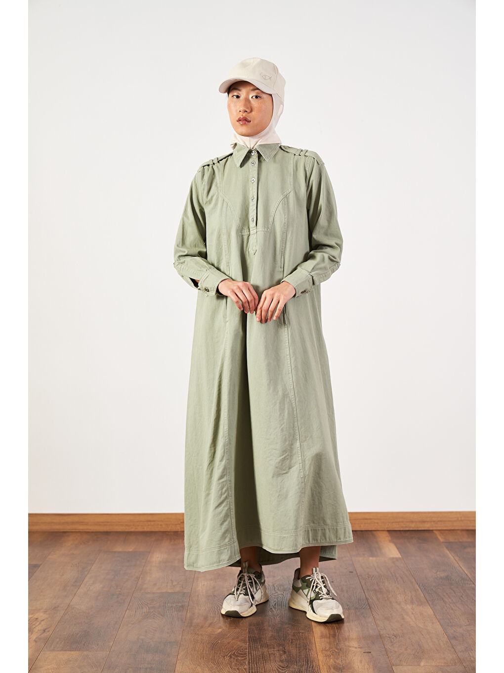 Yeşil Oversize Kuşaklı Yaka Düğmeli Uzun Denim Elbise Çağla-1