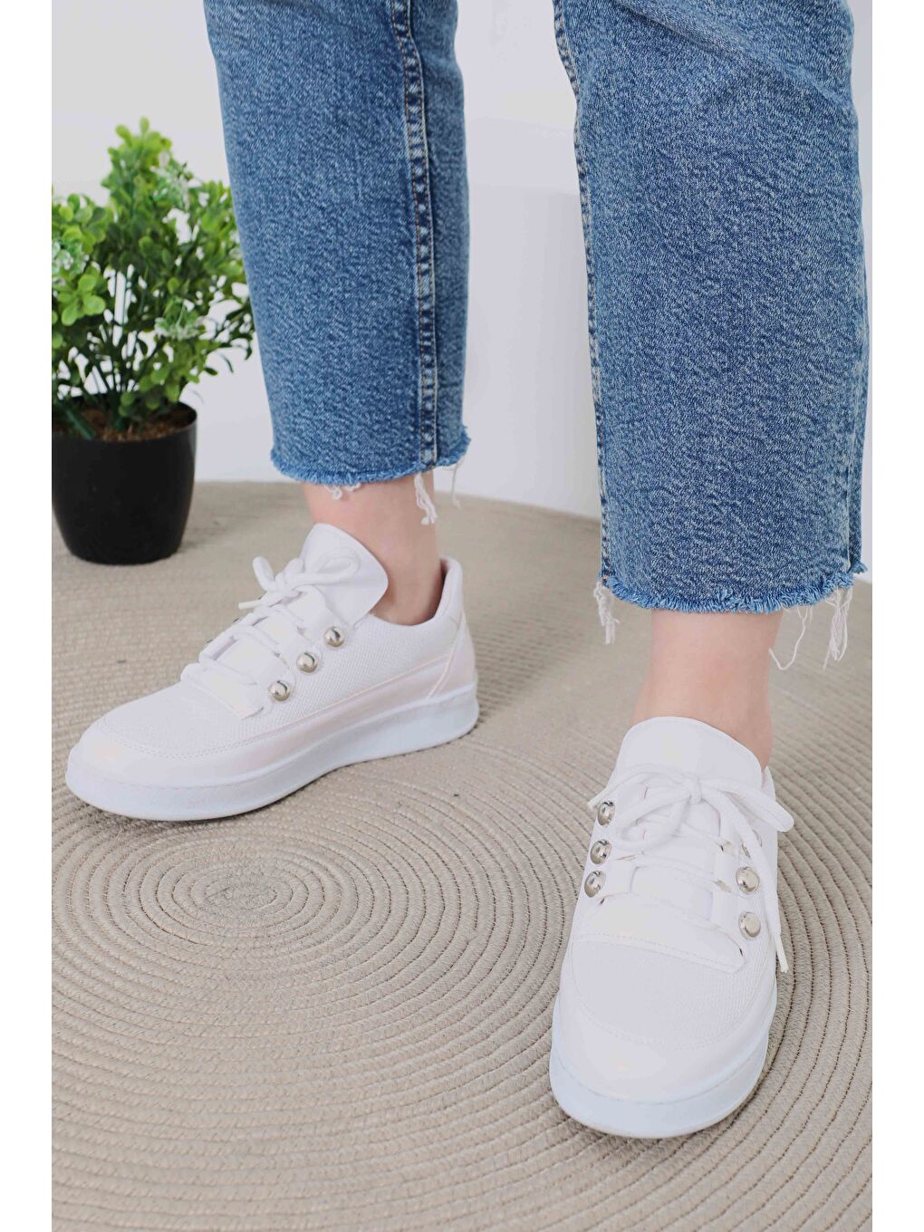 Kadın Beyaz Rugan Spor Ayakkabı - 27068-4