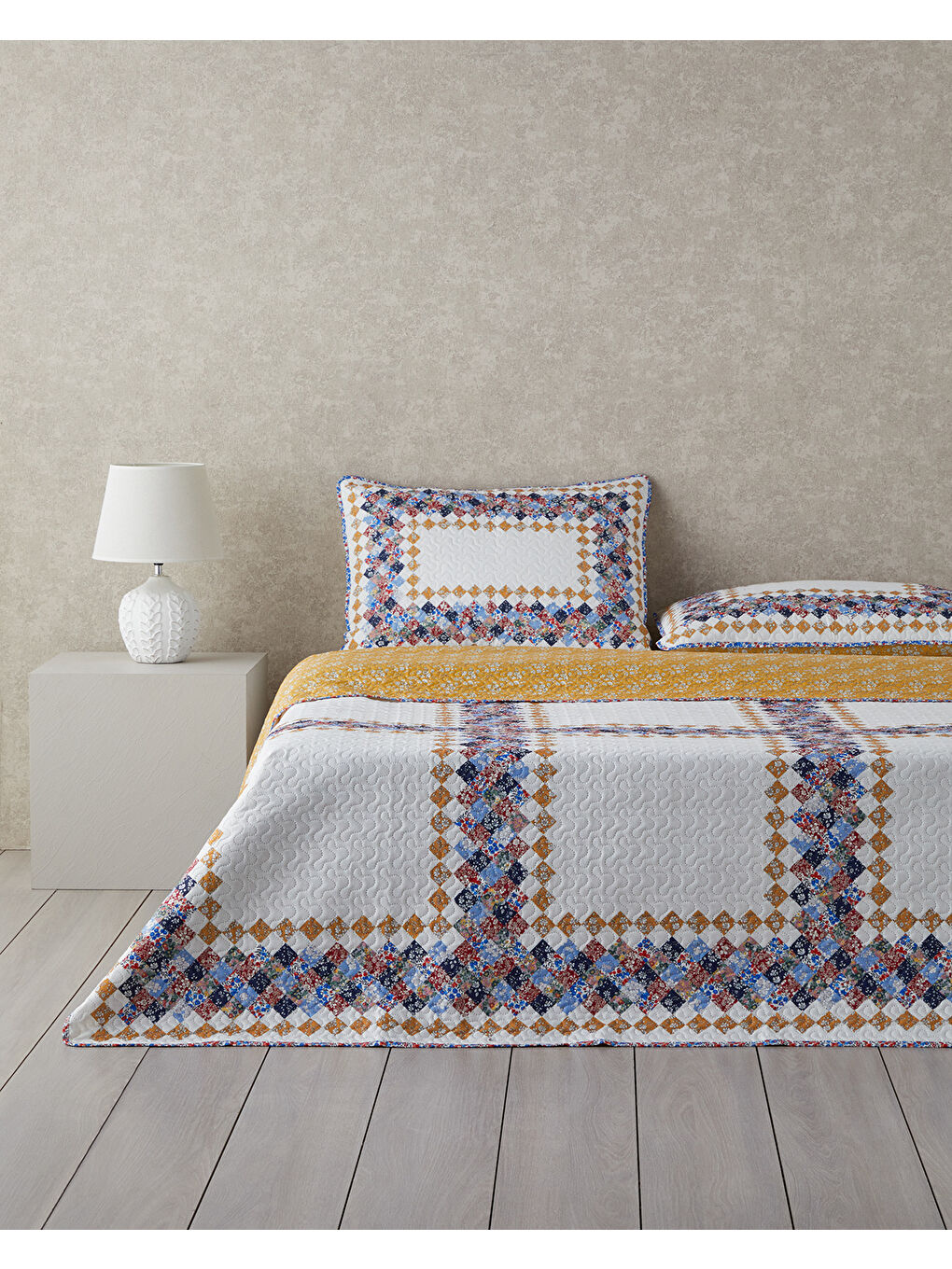 Kahverengi Gingham Patchwork Çift Taraflı Çok Amaçlı Tek Kişilik Yatak Örtüsü Takımı Terracotta