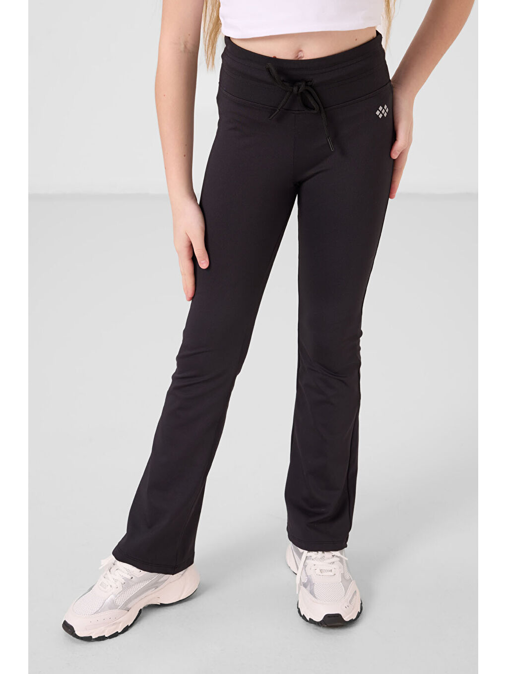 Siyah Esnek Standart Fit Basic Performans İspanyol Paça Kız Çocuk Tayt - 75193-1