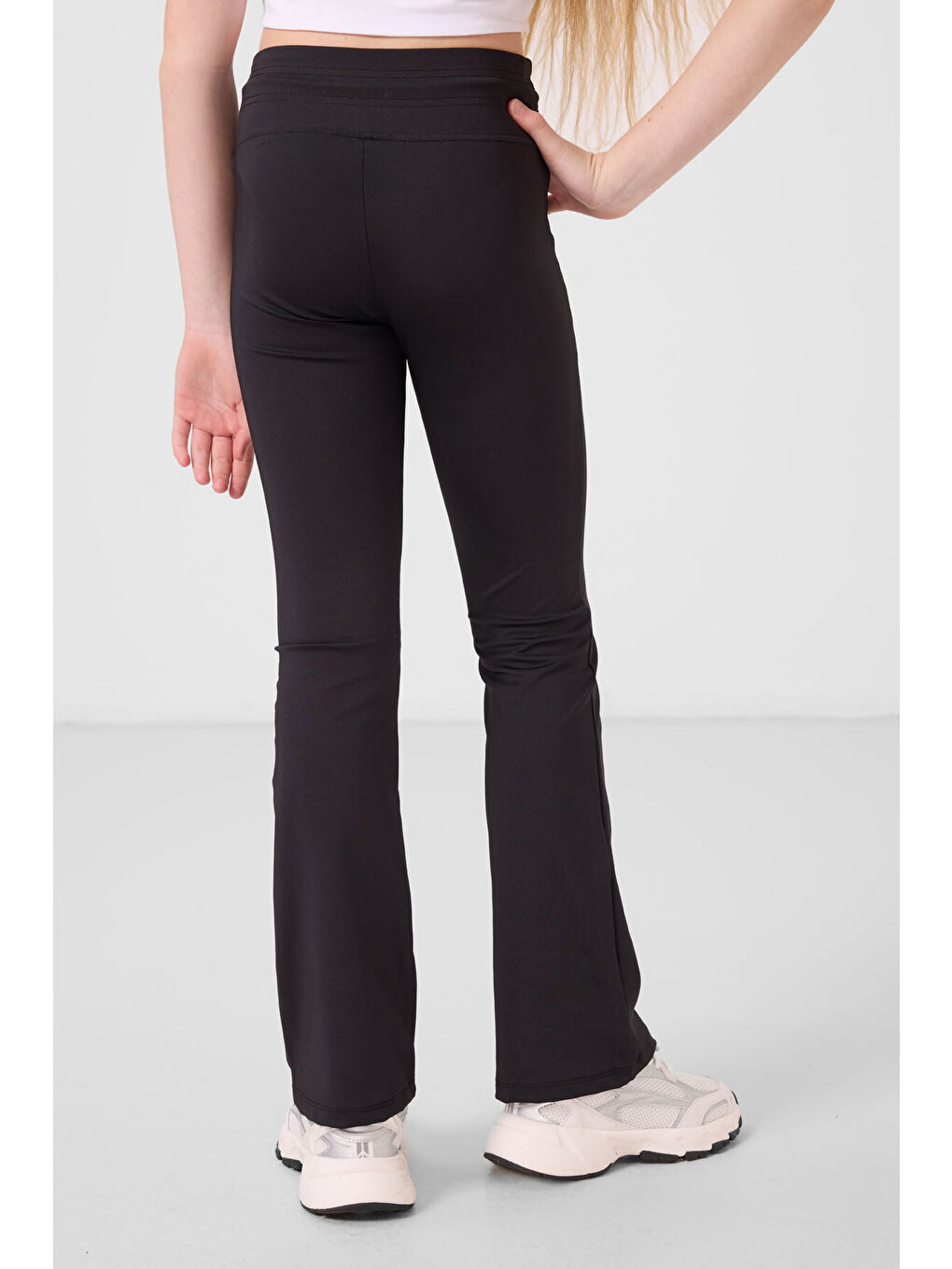 Siyah Esnek Standart Fit Basic Performans İspanyol Paça Kız Çocuk Tayt - 75193-3