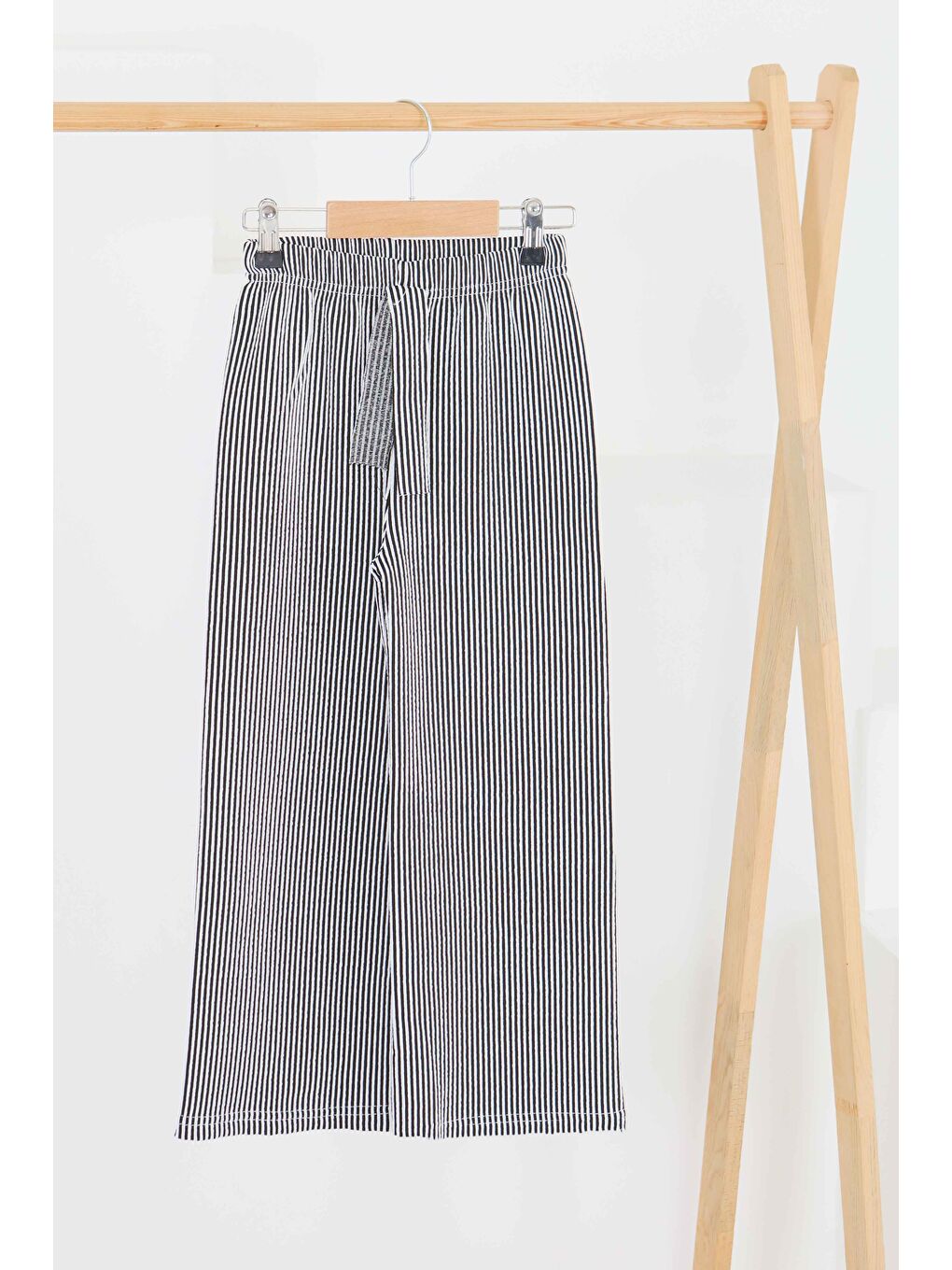 Kız Çocuk Siyah Çizgili Beli Lastikli Pantolon - 27448