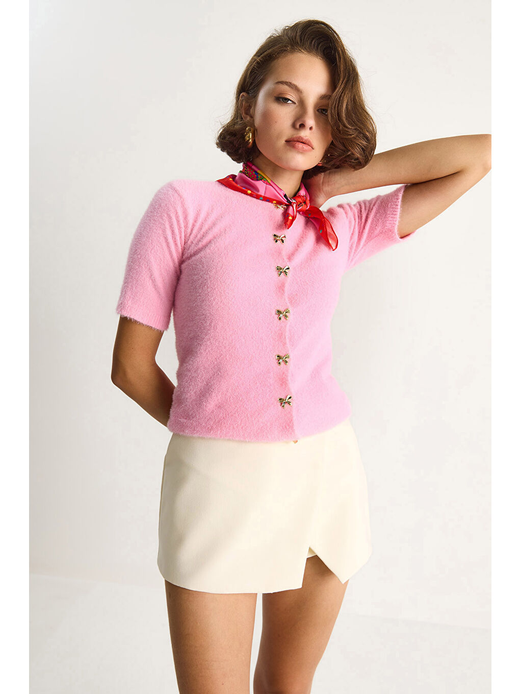 Pembe Kadın Fiyonk Düğme Detaylı Yumuşak Dokulu Triko Hırka w-3