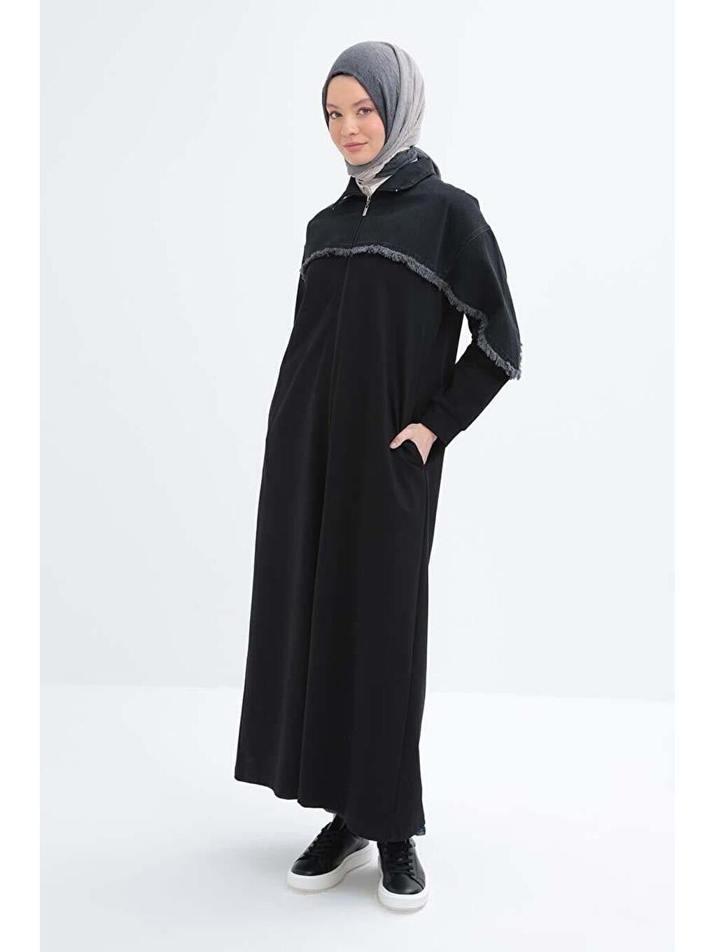 Siyah-Denİm Garnİlİ Ferace