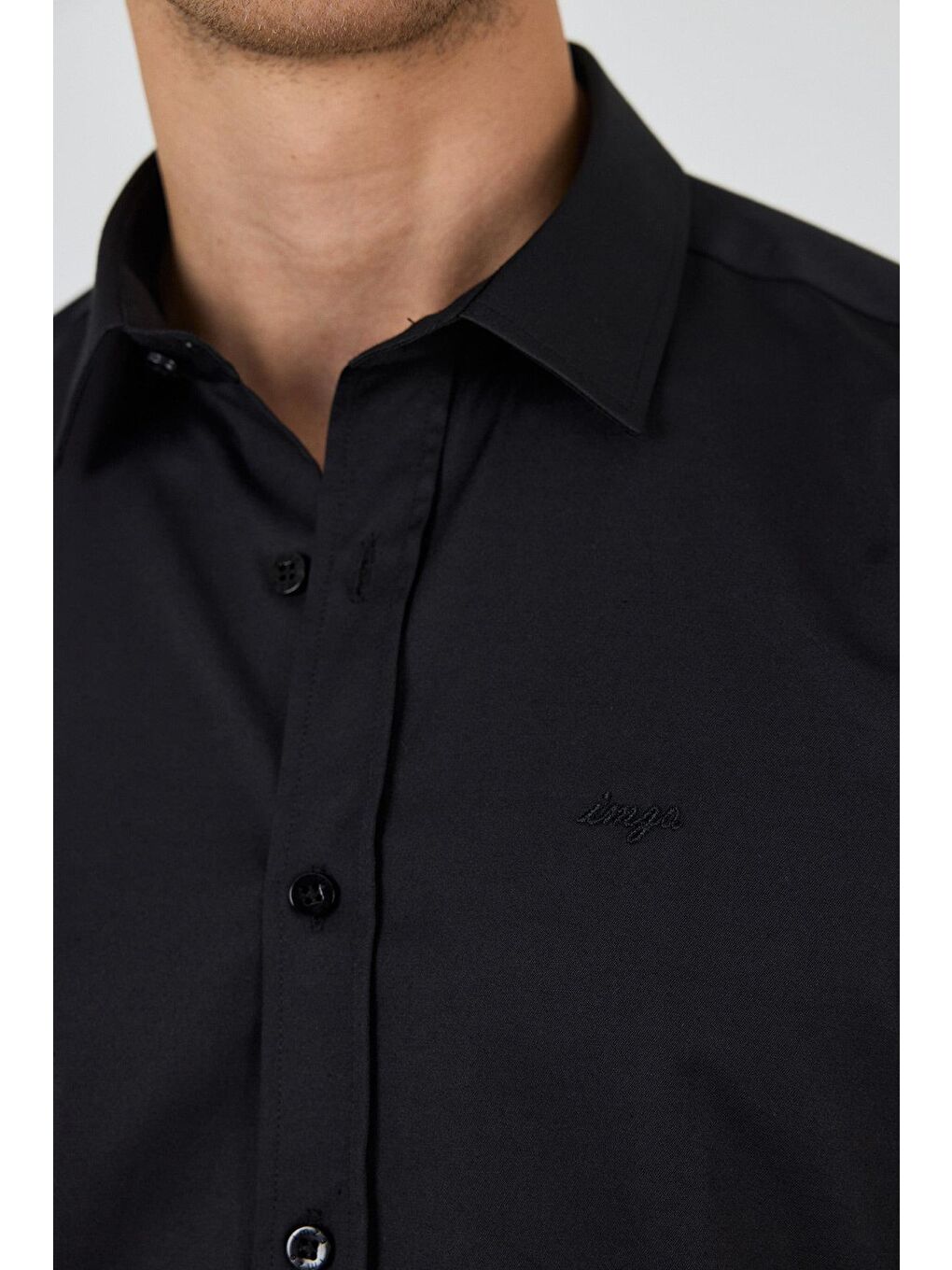 Siyah Uzun Kol Düz Bez Ayağı Sert Yaka Cepsiz Pamuklu Classic Slim Fit Gömlek 1004250195-3