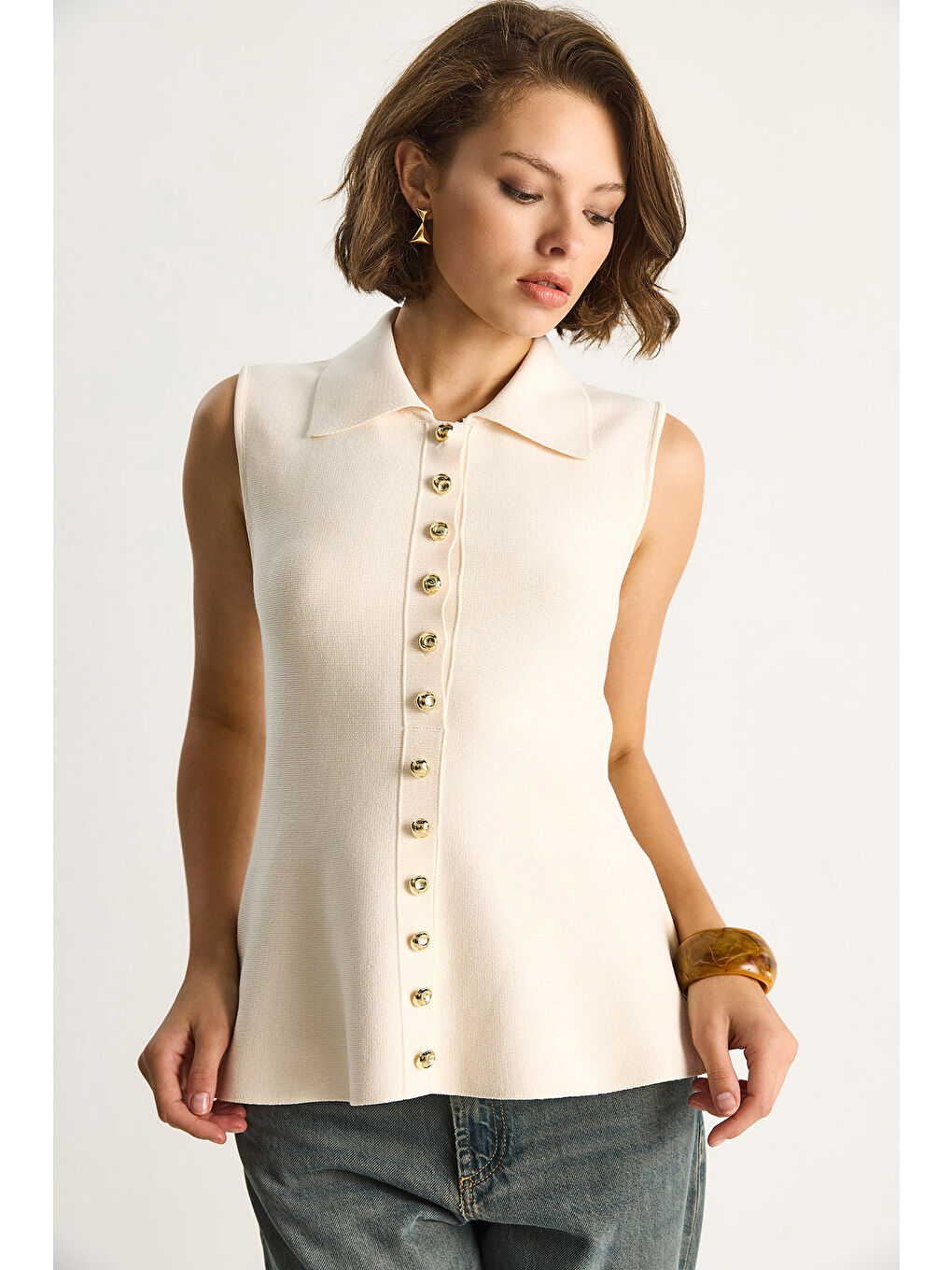 Ekru Kadın Düğme Detaylı Yakalı A Kesim Peplum Triko Yelek TY-1