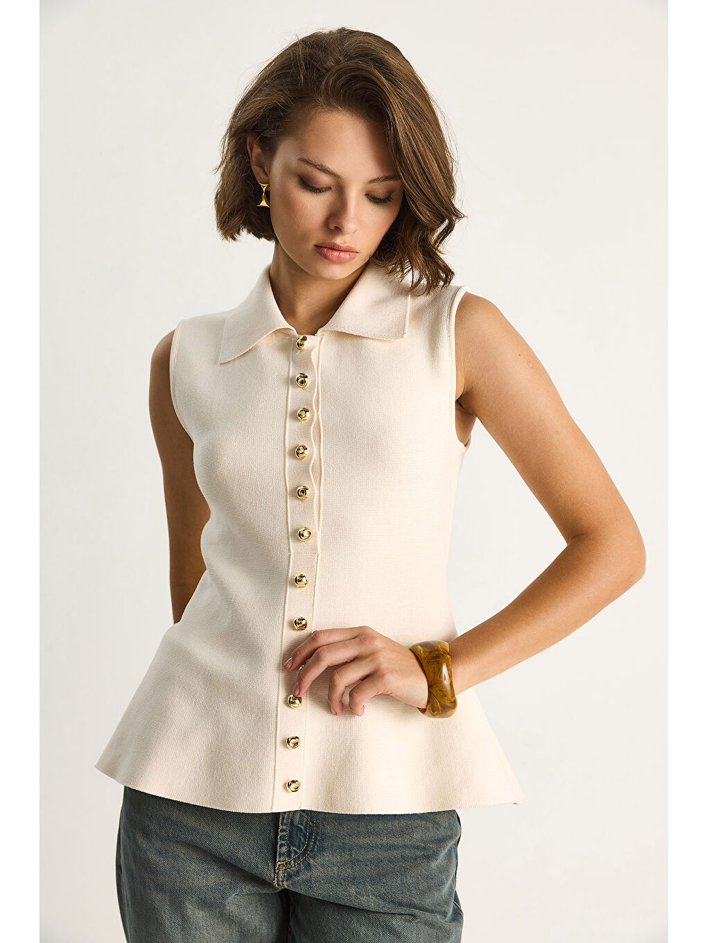 Ekru Kadın Düğme Detaylı Yakalı A Kesim Peplum Triko Yelek TY-2