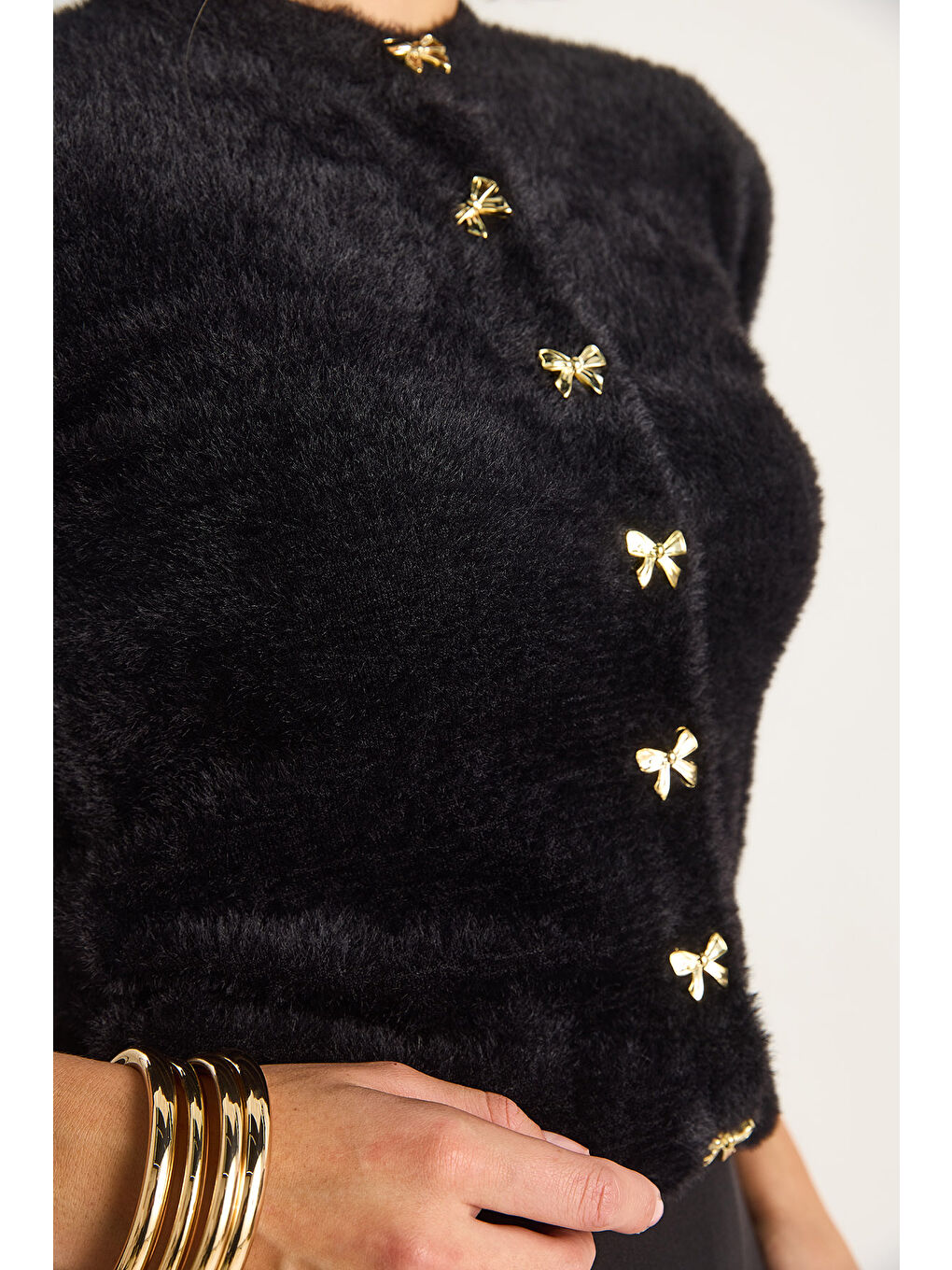 Siyah Kadın Fiyonk Düğme Detaylı Yumuşak Dokulu Triko Hırka w-5