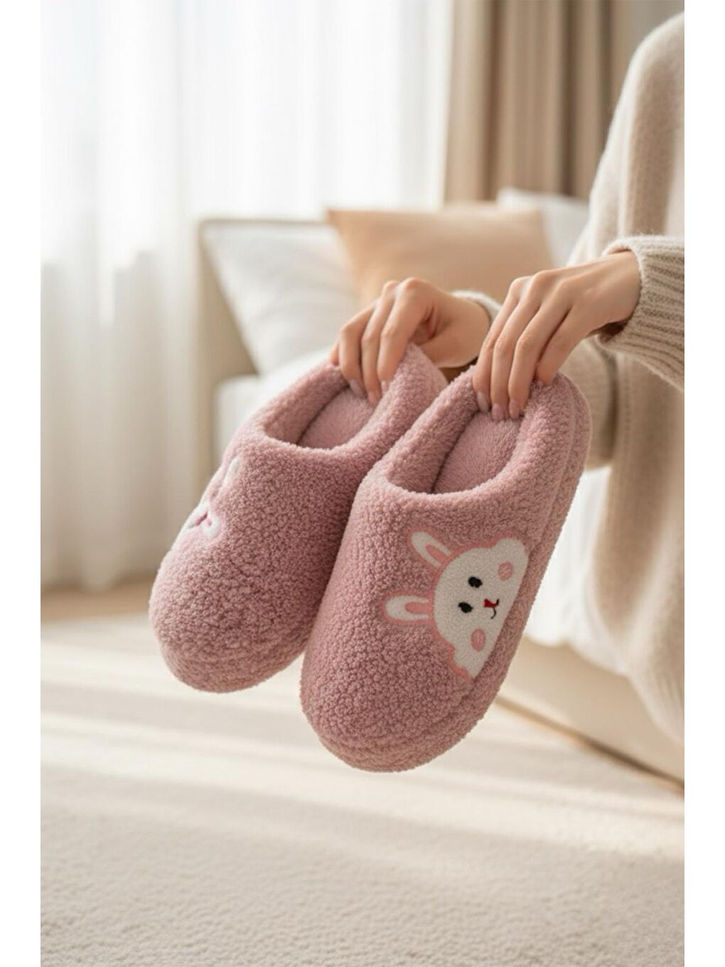 Pembe Ft 101 Tavşan Nakışlı Kadın Ev Terliği Pelüş Terlik Çeyiz ve Bohça Terliği Ses Yapmaz Kalın Taban